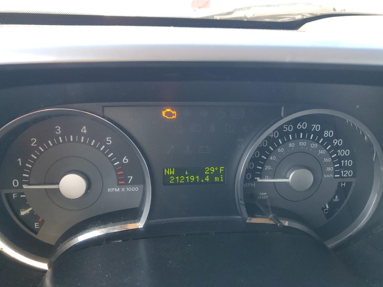 2006 Mercury Mountaineer Convenience Red vin: 4M2EU46E46UJ00991