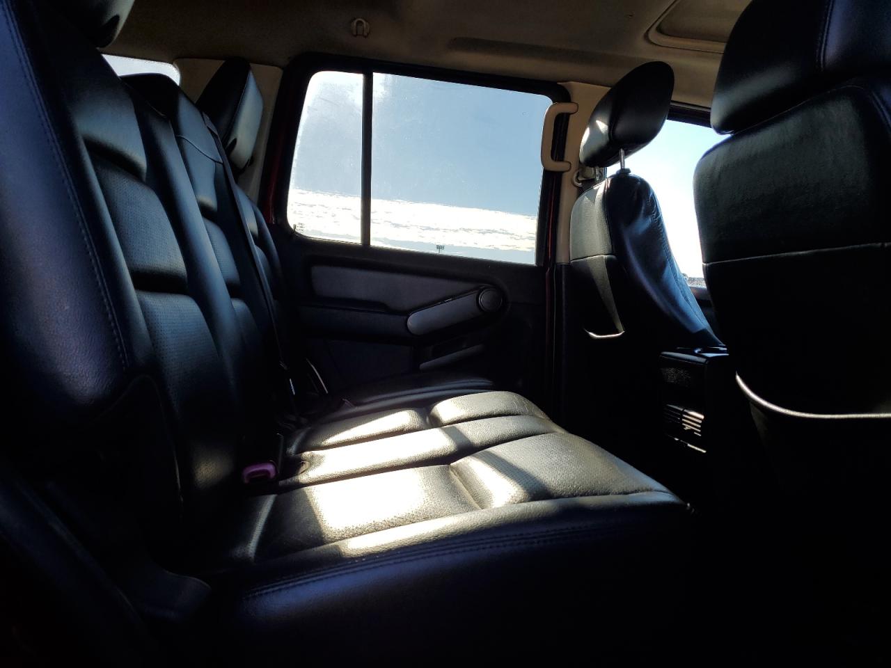 2006 Mercury Mountaineer Convenience Red vin: 4M2EU46E46UJ00991