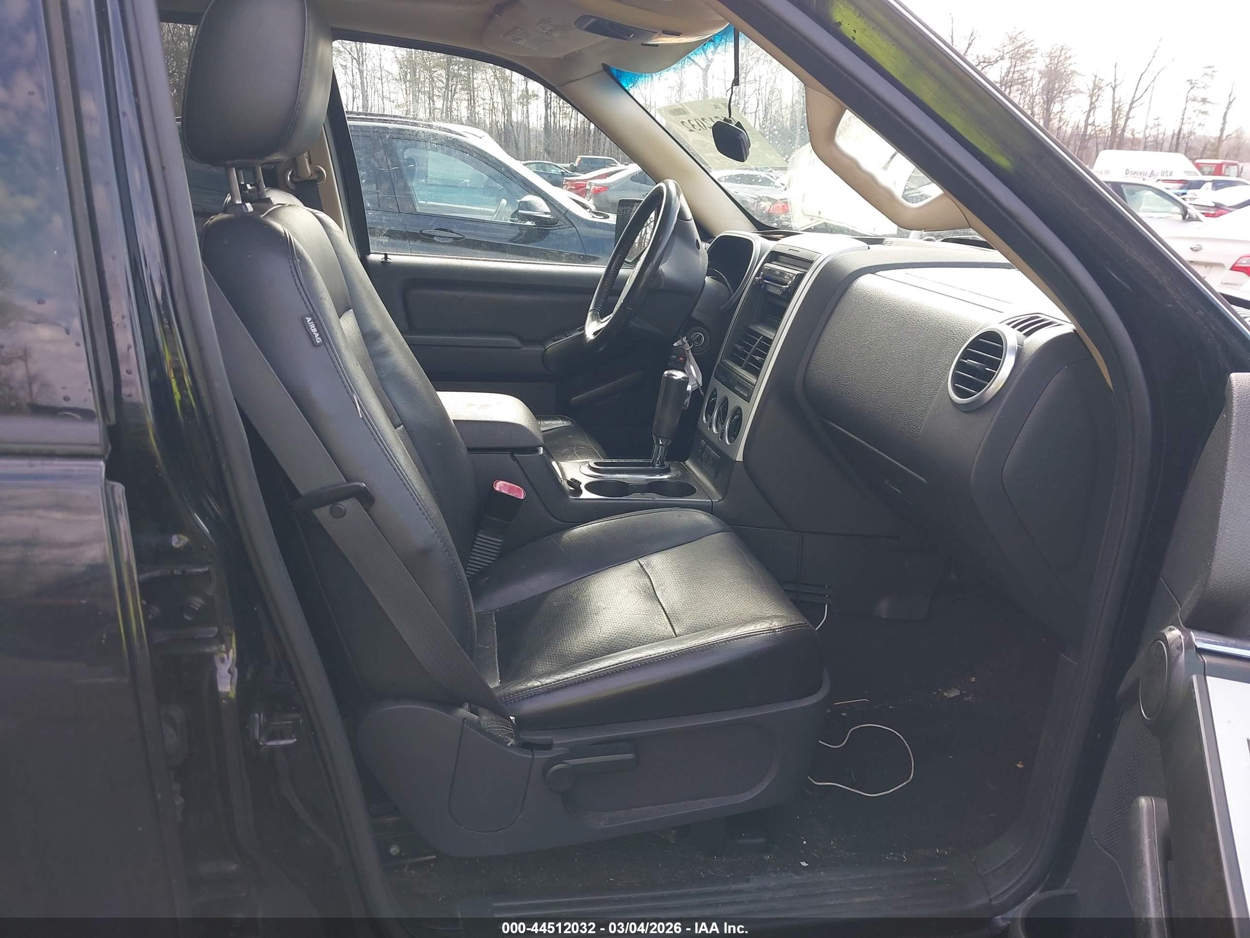 2006 Mercury Mountaineer Convenience Black vin: 4M2EU46EX6UJ09016