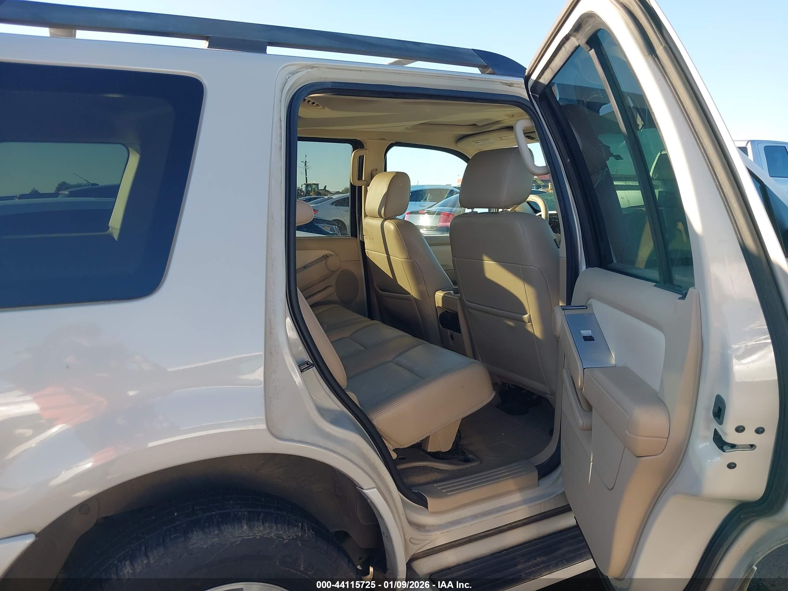 2006 Mercury Mountaineer Luxury Кремовый vin: 4M2EU47E06UJ24753