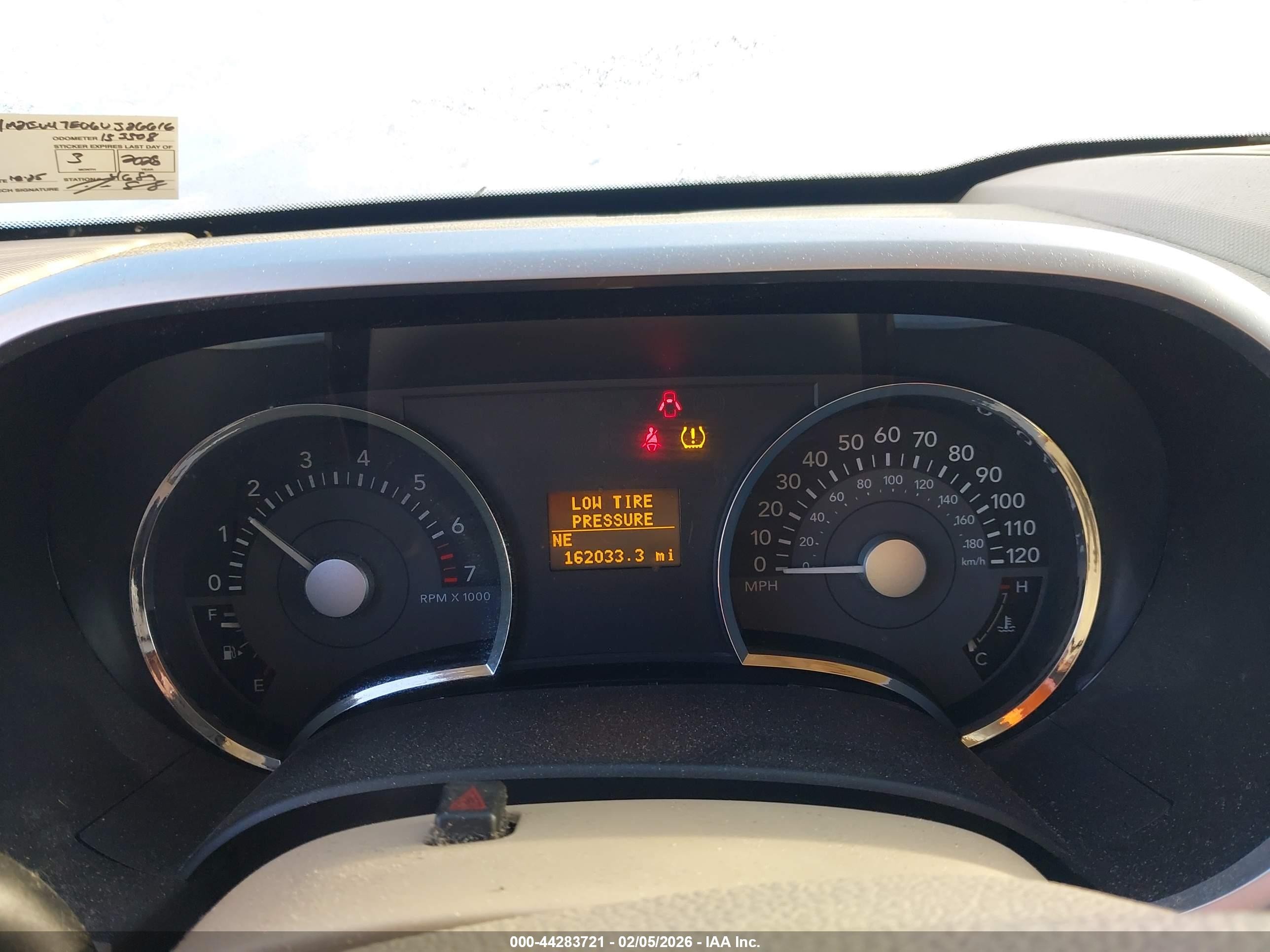 2006 Mercury Mountaineer Luxury White vin: 4M2EU47E06UJ26616