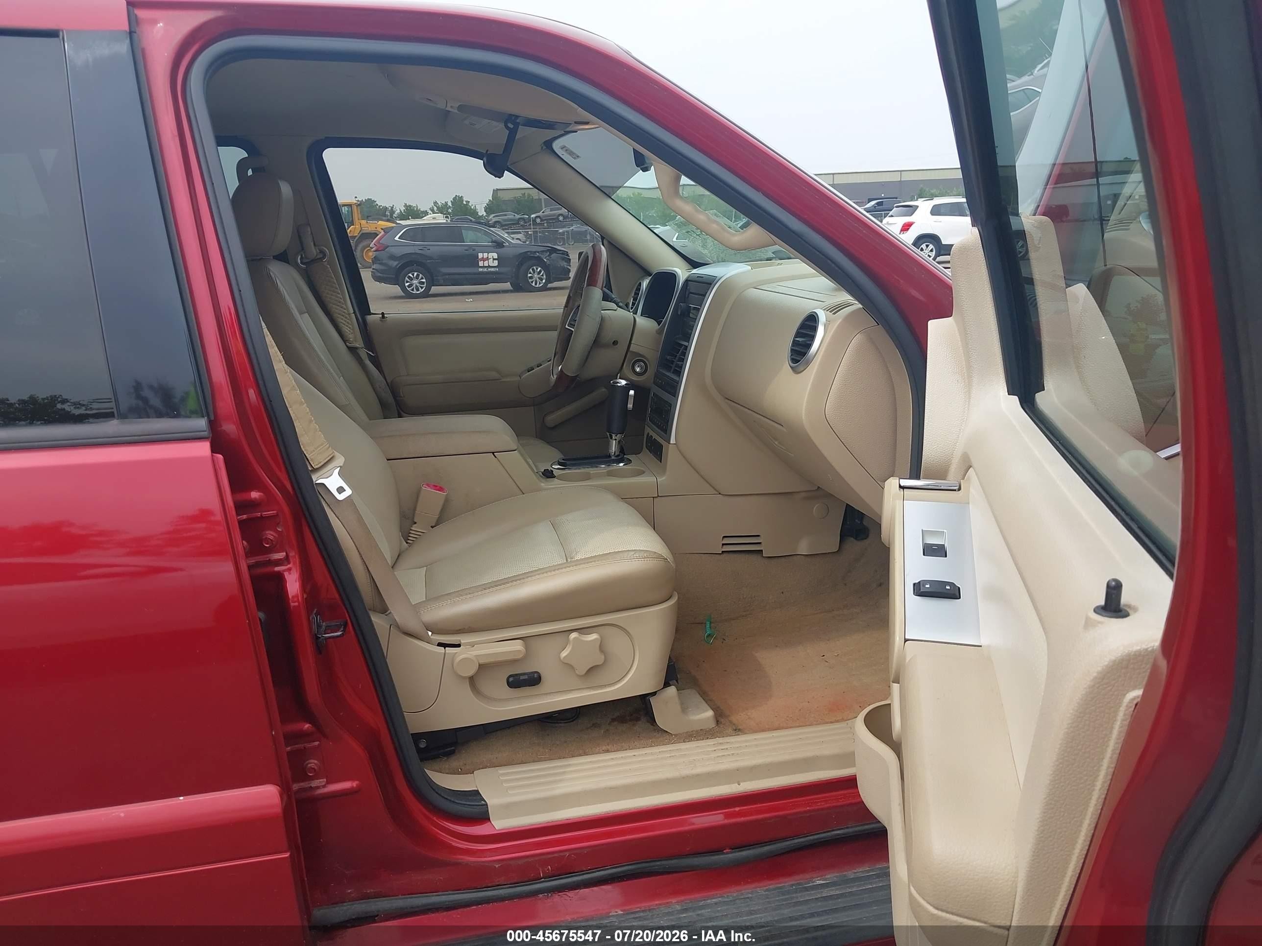 2006 Mercury Mountaineer Luxury Red vin: 4M2EU47E16UJ05855
