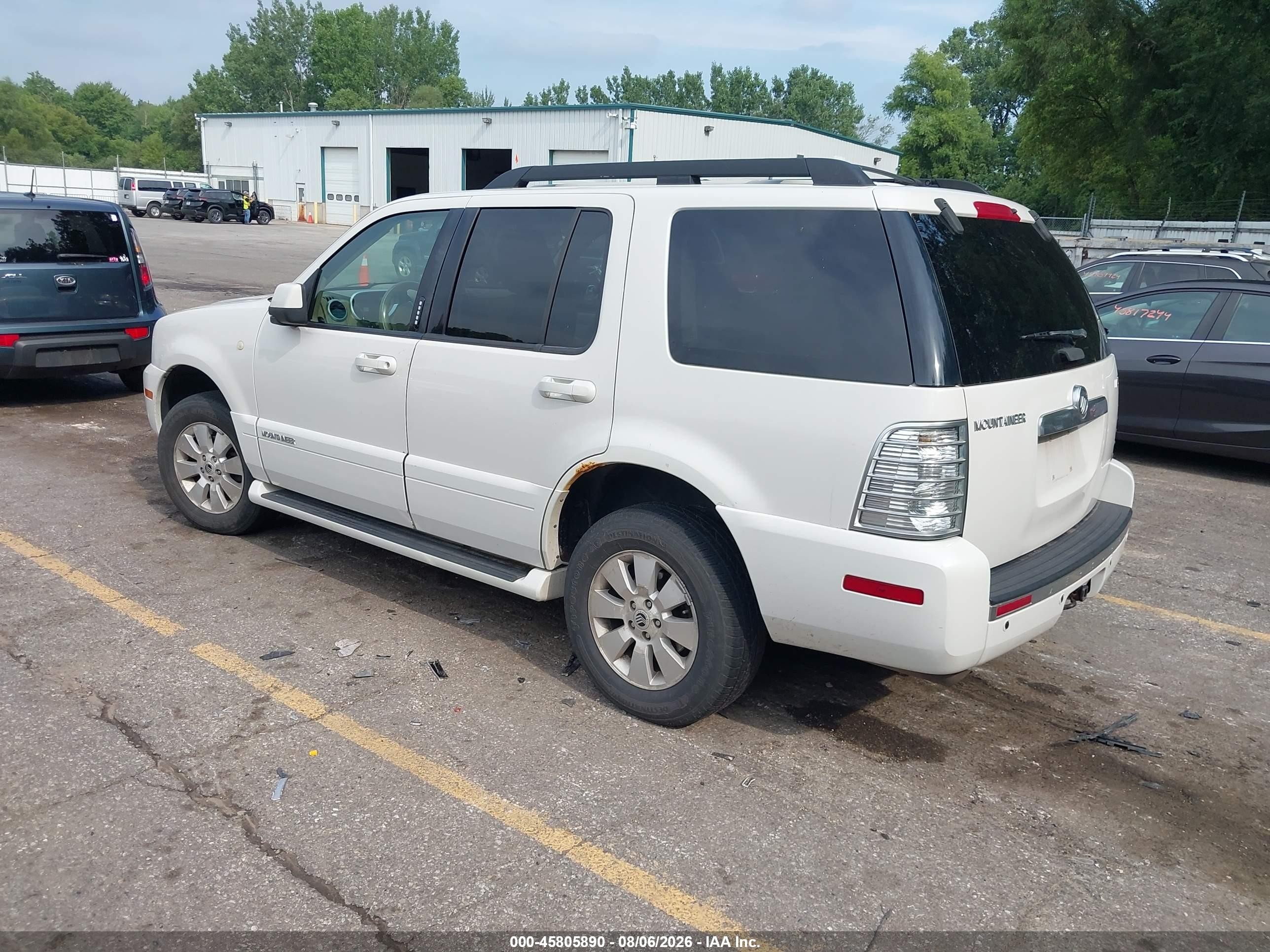 2009 Mercury Mountaineer   White vin: 4M2EU47E39UJ01066