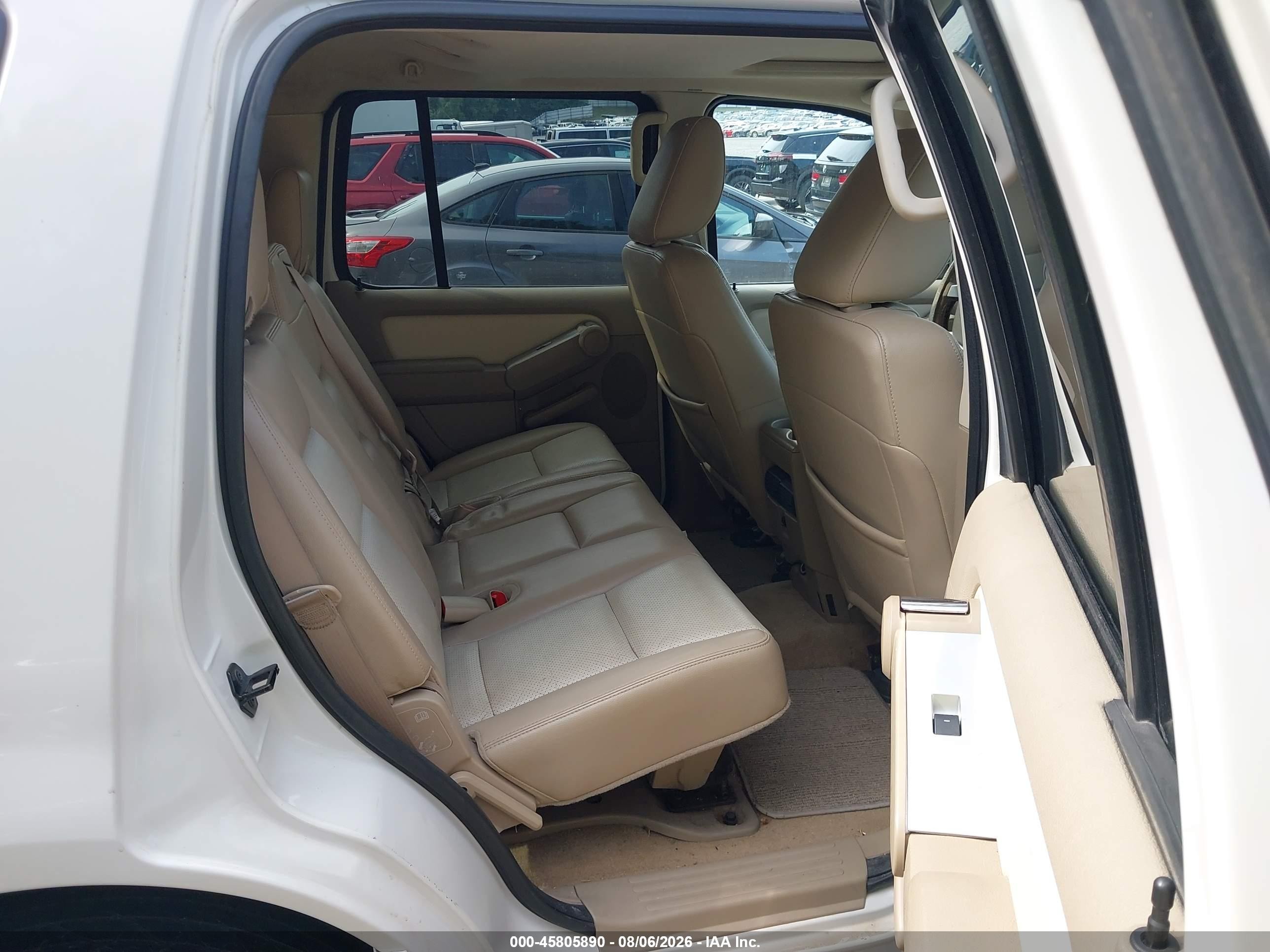 2009 Mercury Mountaineer   White vin: 4M2EU47E39UJ01066