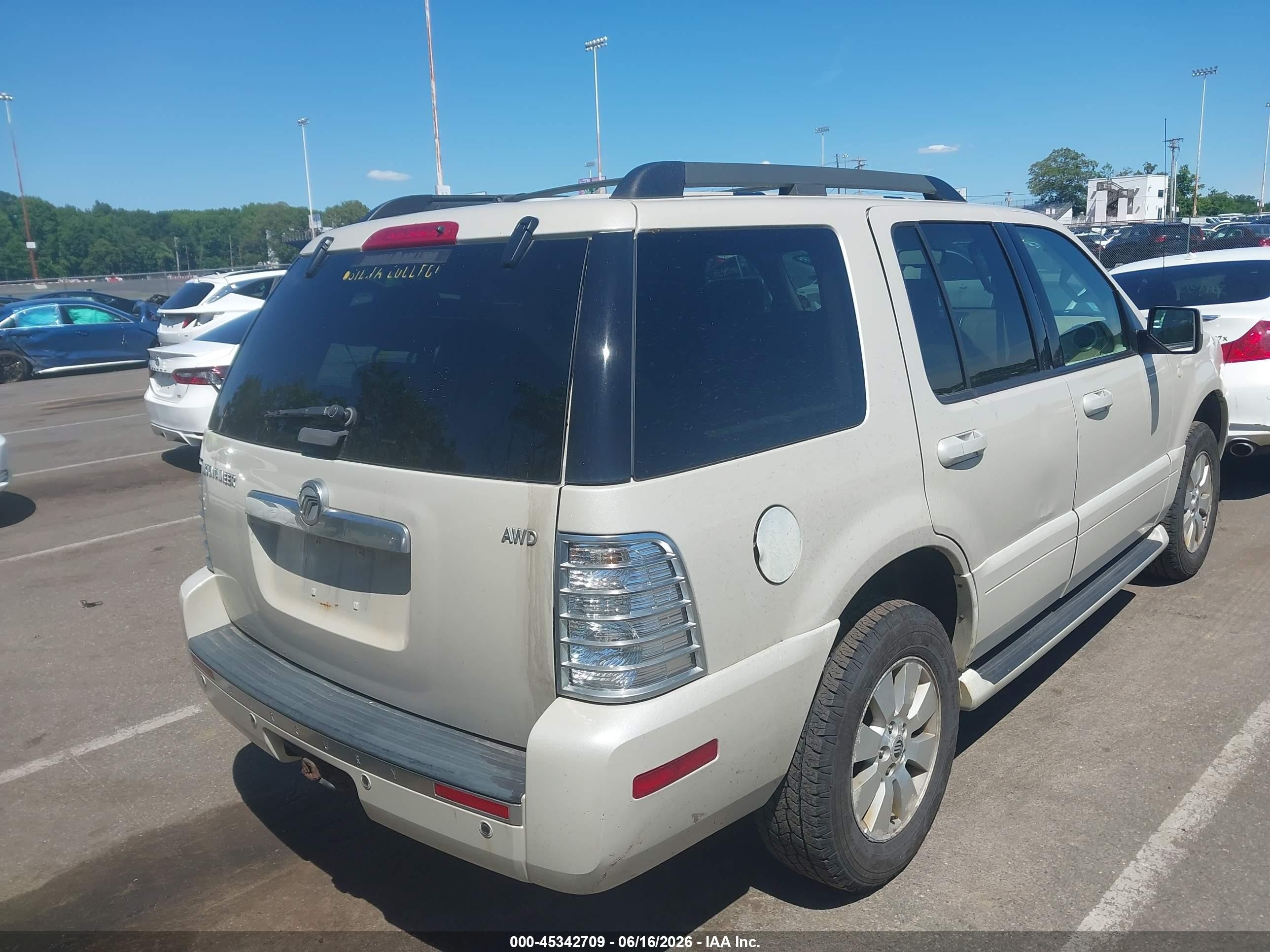 2006 Mercury Mountaineer Luxury Silver vin: 4M2EU47E46UJ13870