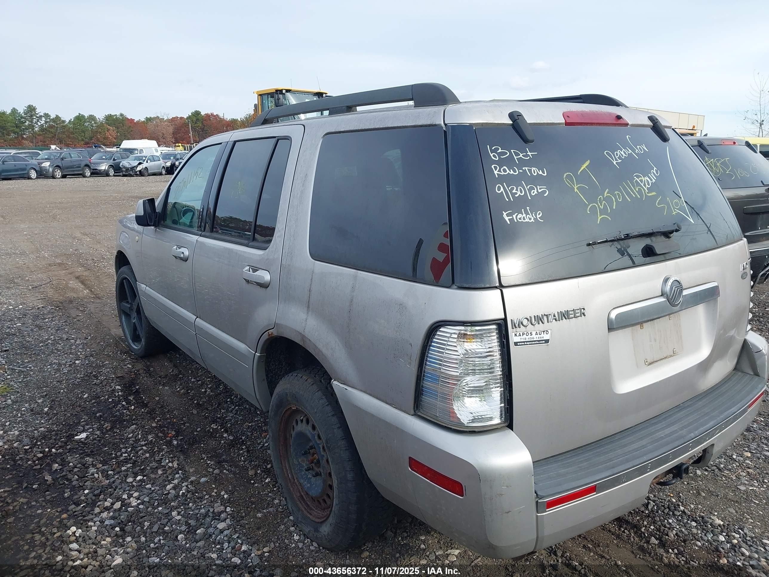 2006 Mercury Mountaineer Luxury Silver vin: 4M2EU47E56UJ15899