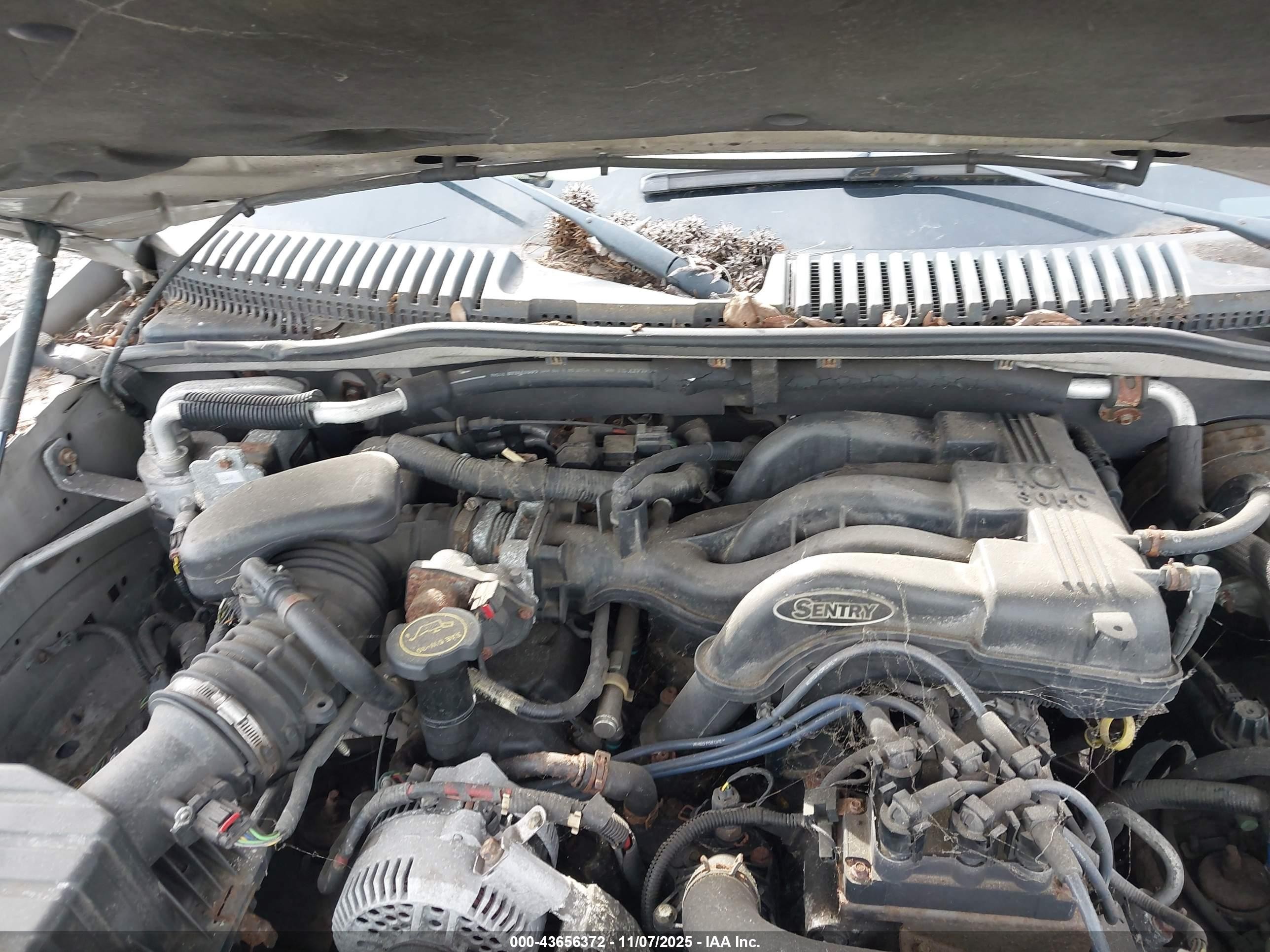 2006 Mercury Mountaineer Luxury Silver vin: 4M2EU47E56UJ15899