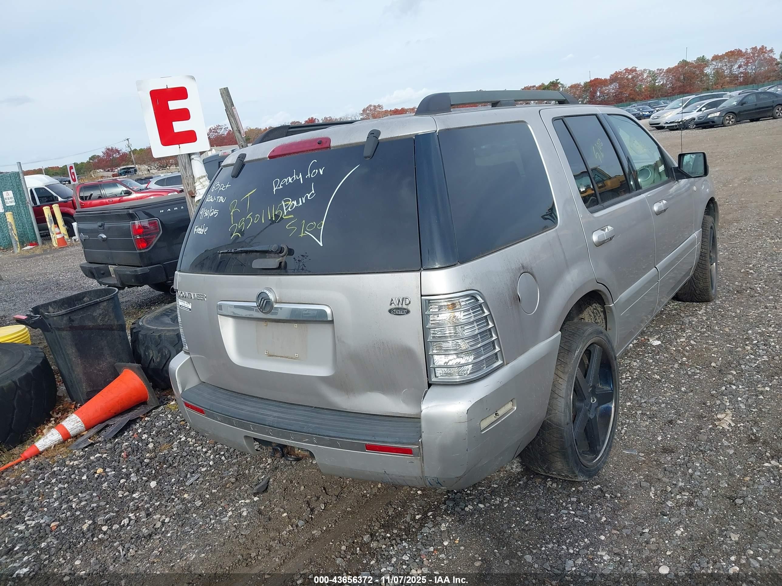 2006 Mercury Mountaineer Luxury Silver vin: 4M2EU47E56UJ15899
