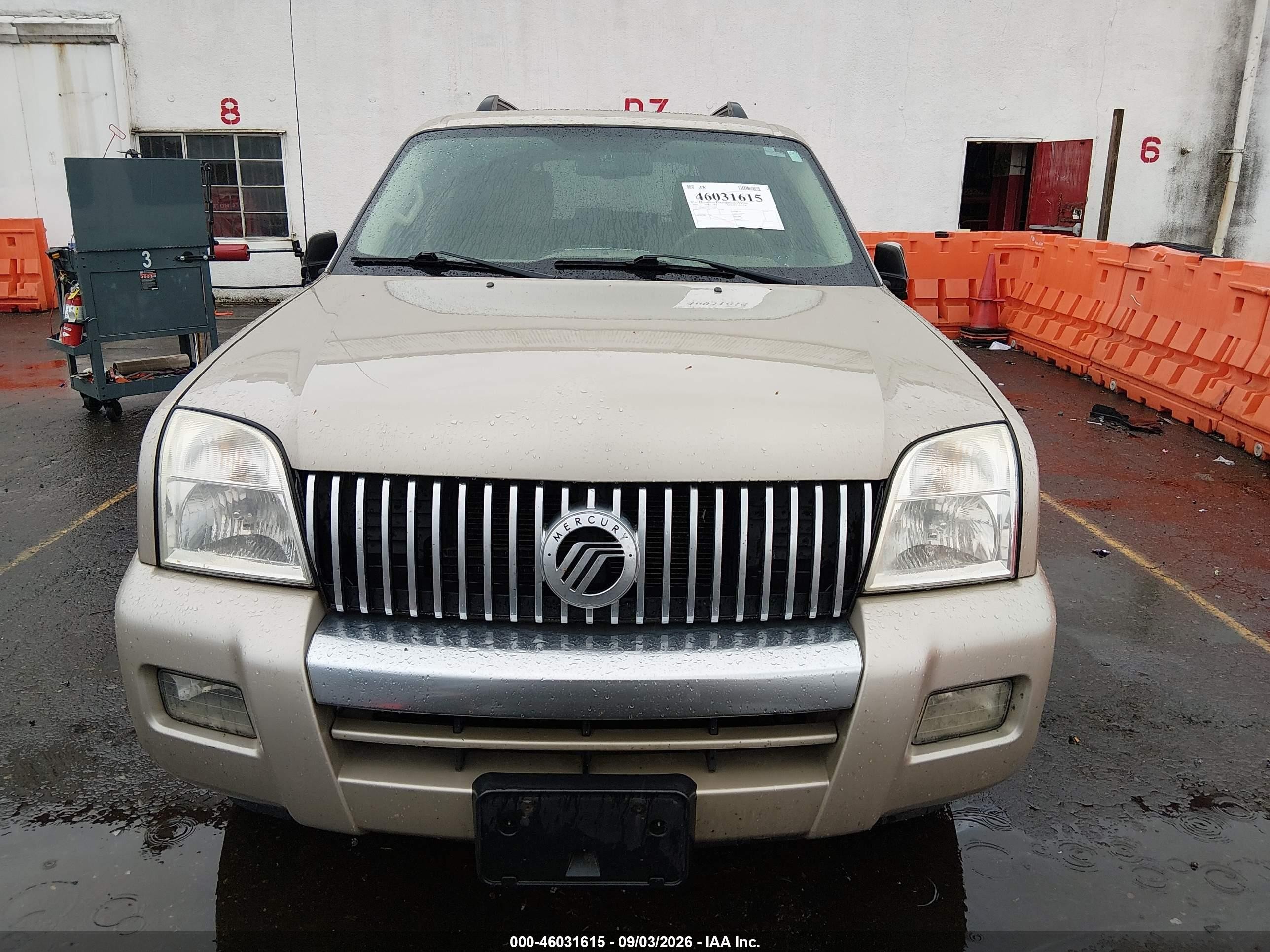 2007 Mercury Mountaineer   Gold vin: 4M2EU47E57UJ23423