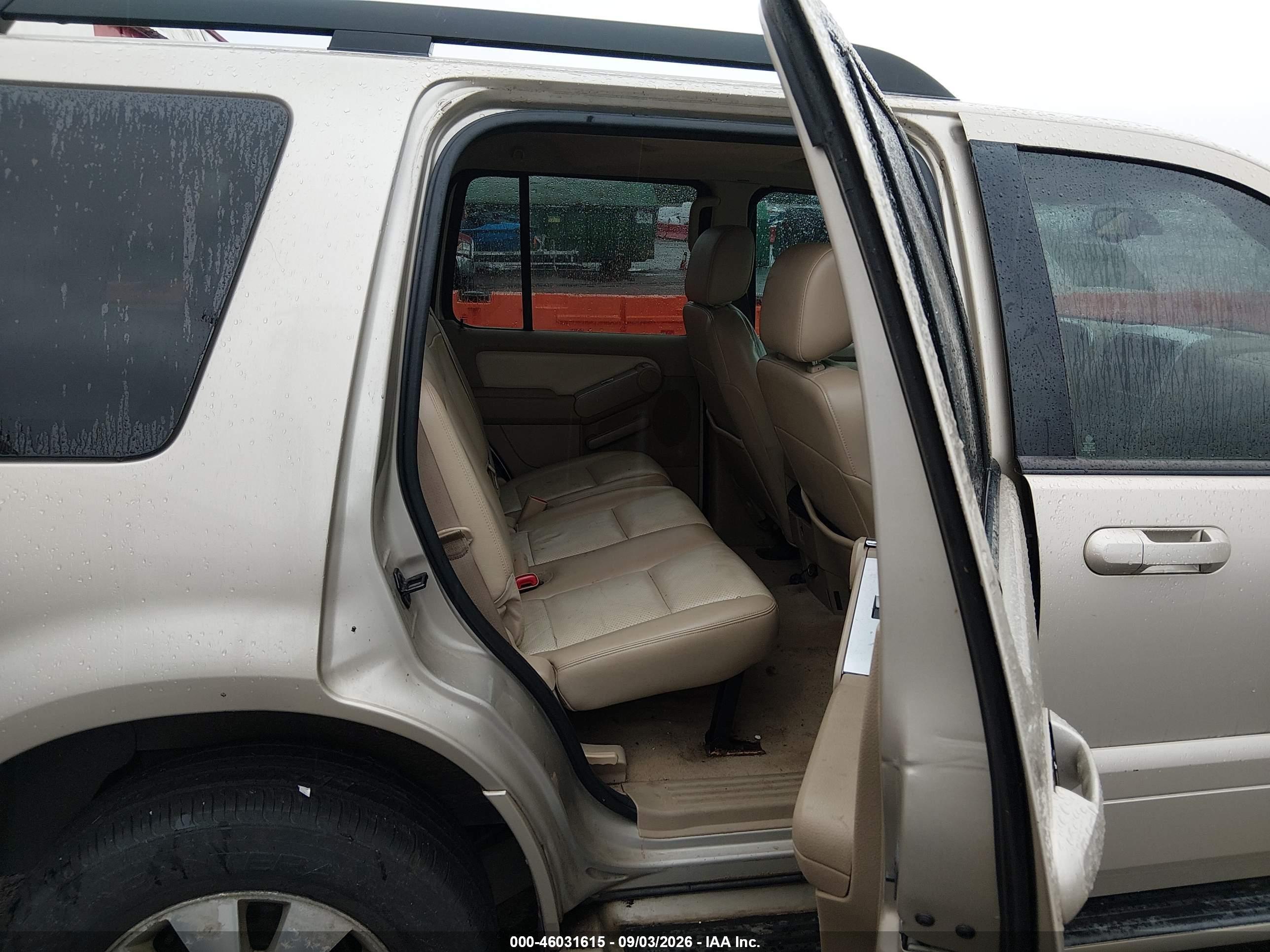 2007 Mercury Mountaineer   Gold vin: 4M2EU47E57UJ23423