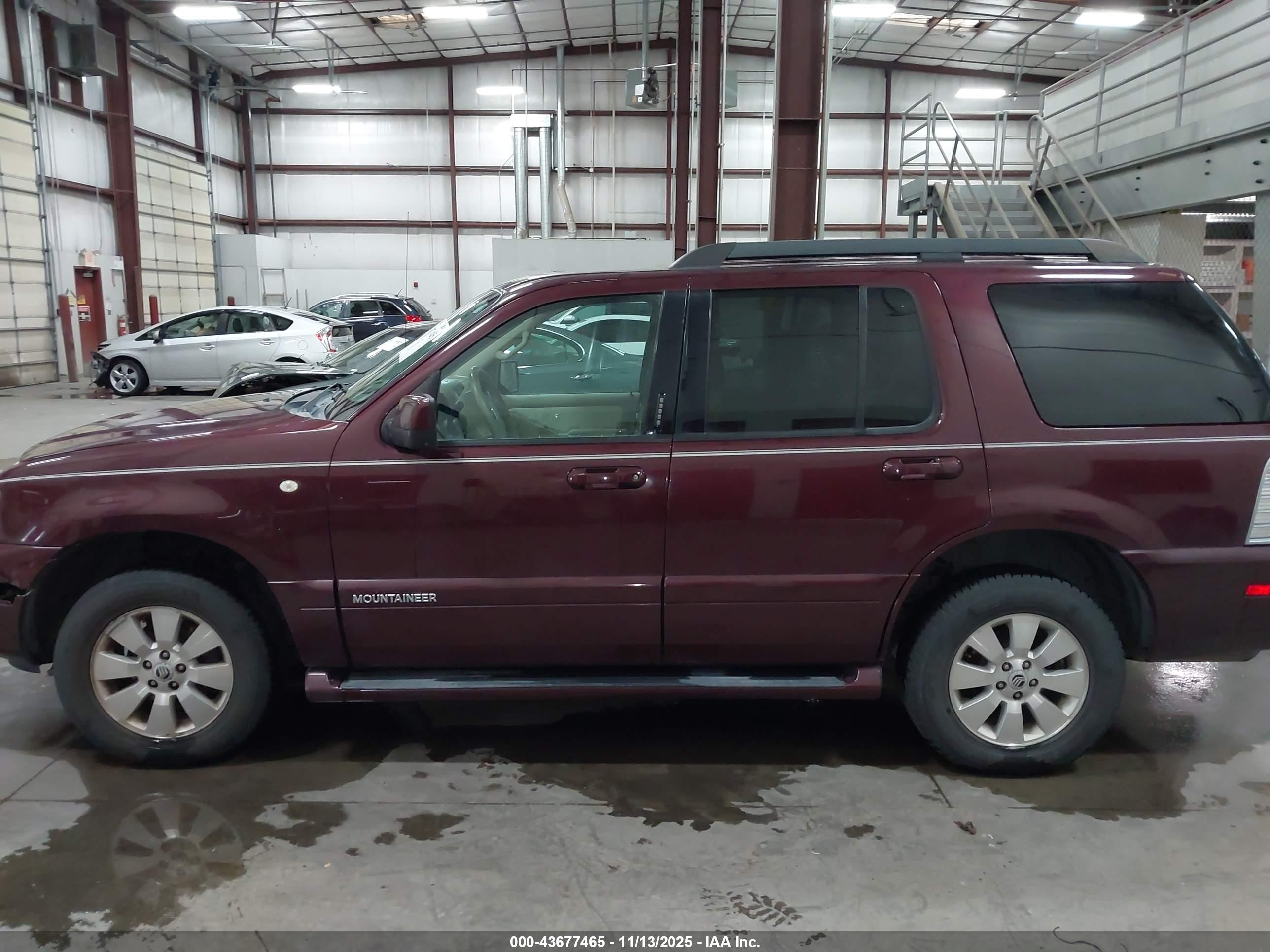 2007 Mercury Mountaineer   Red vin: 4M2EU47E67UJ22006