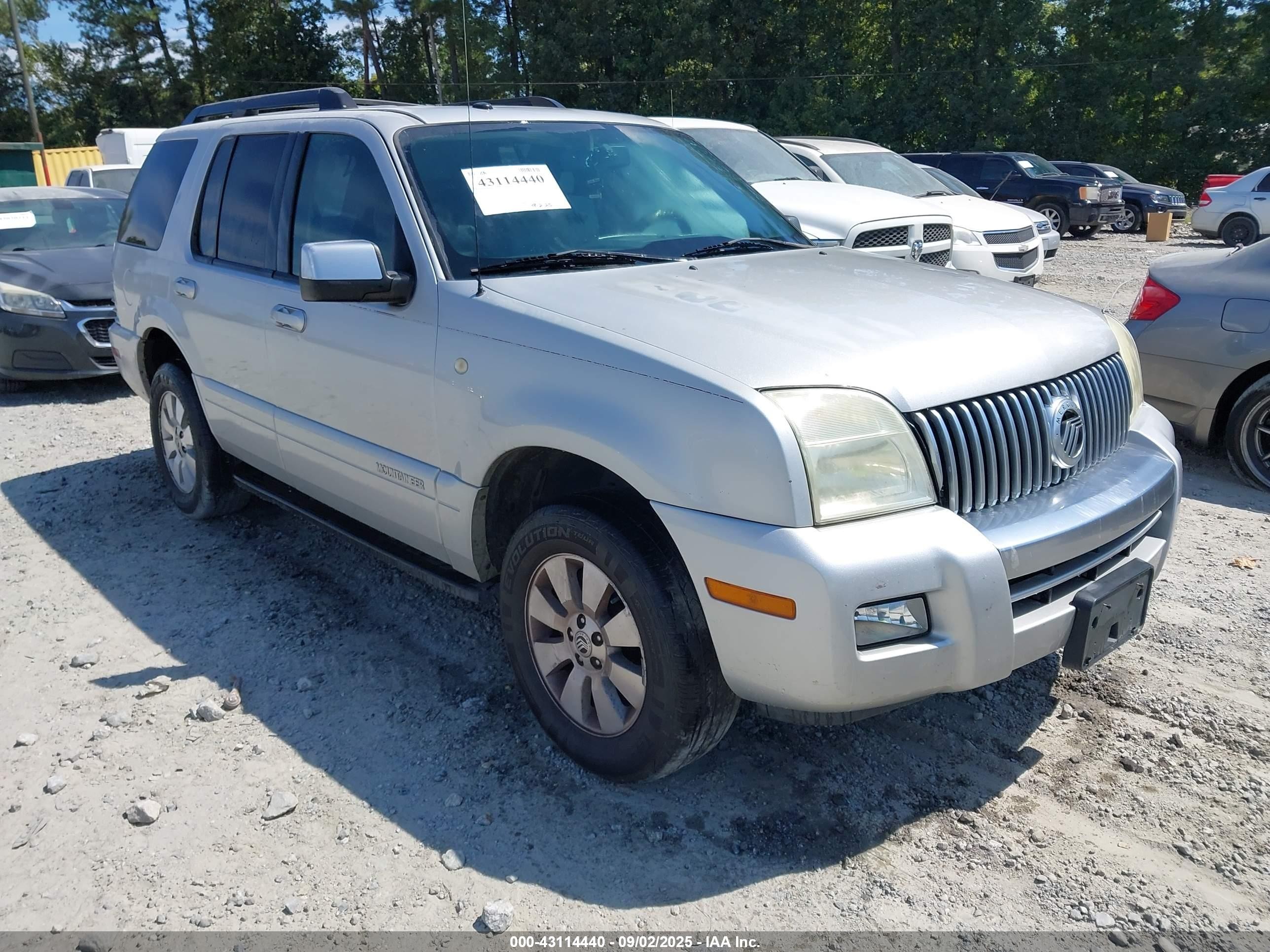 2009 Mercury Mountaineer   Silver vin: 4M2EU47E79UJ00423