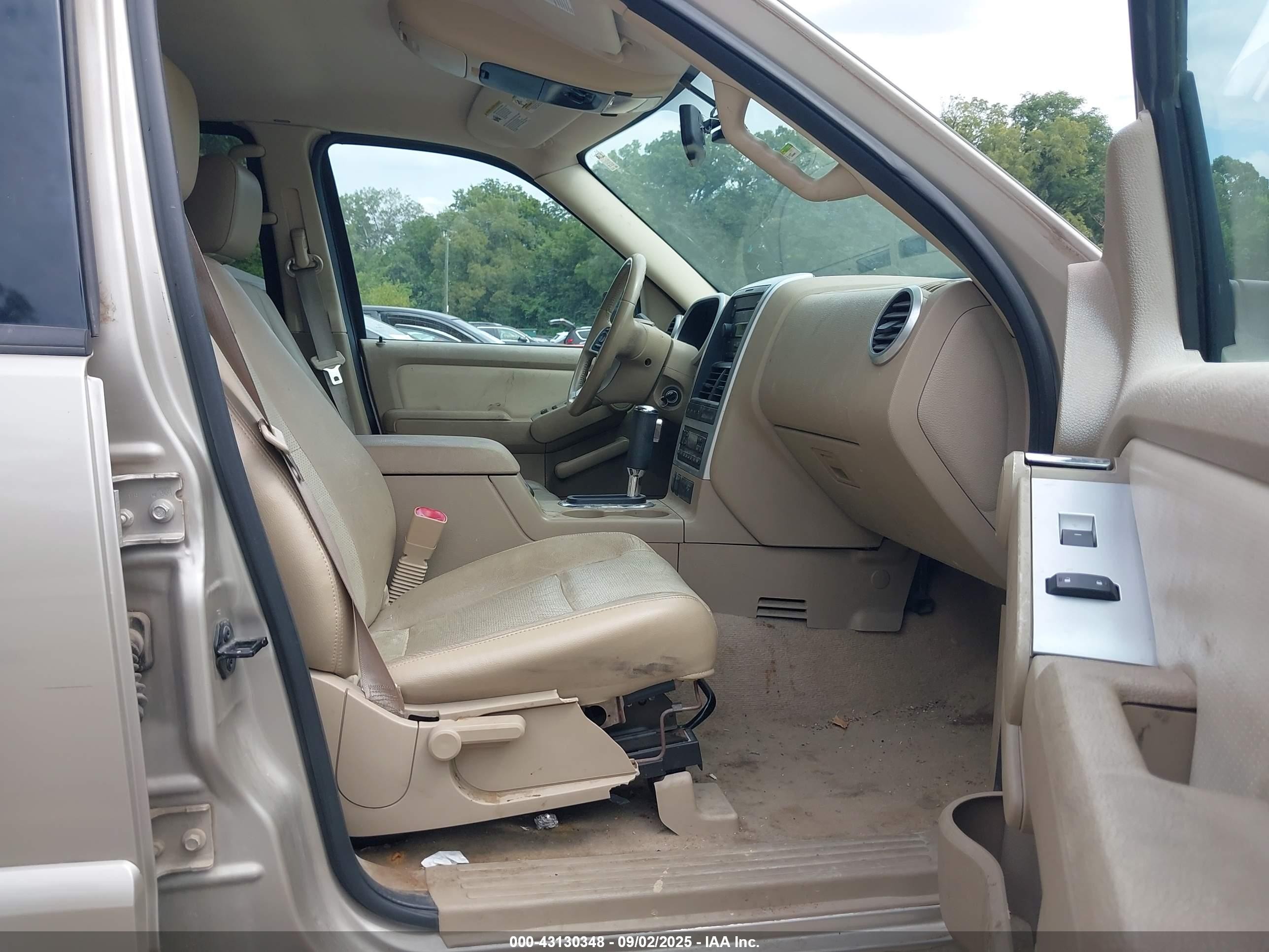 2007 Mercury Mountaineer   Beige vin: 4M2EU47E87UJ16594