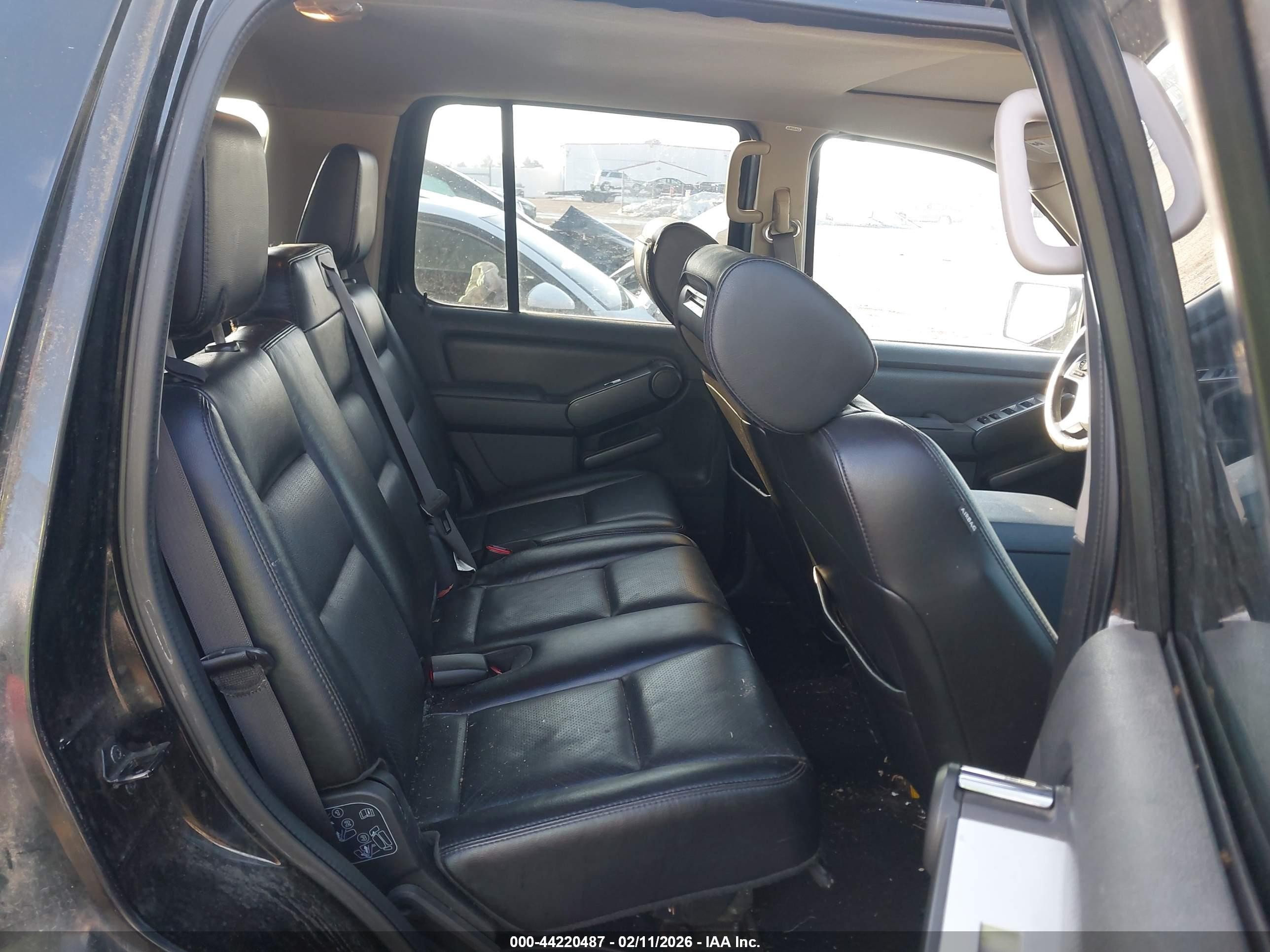 2007 Mercury Mountaineer   Black vin: 4M2EU47E97UJ00596