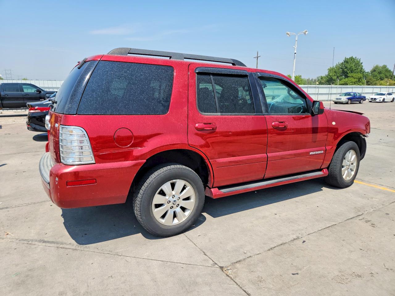2008 Mercury Mountaineer Luxury Burgundy vin: 4M2EU47E98UJ12233