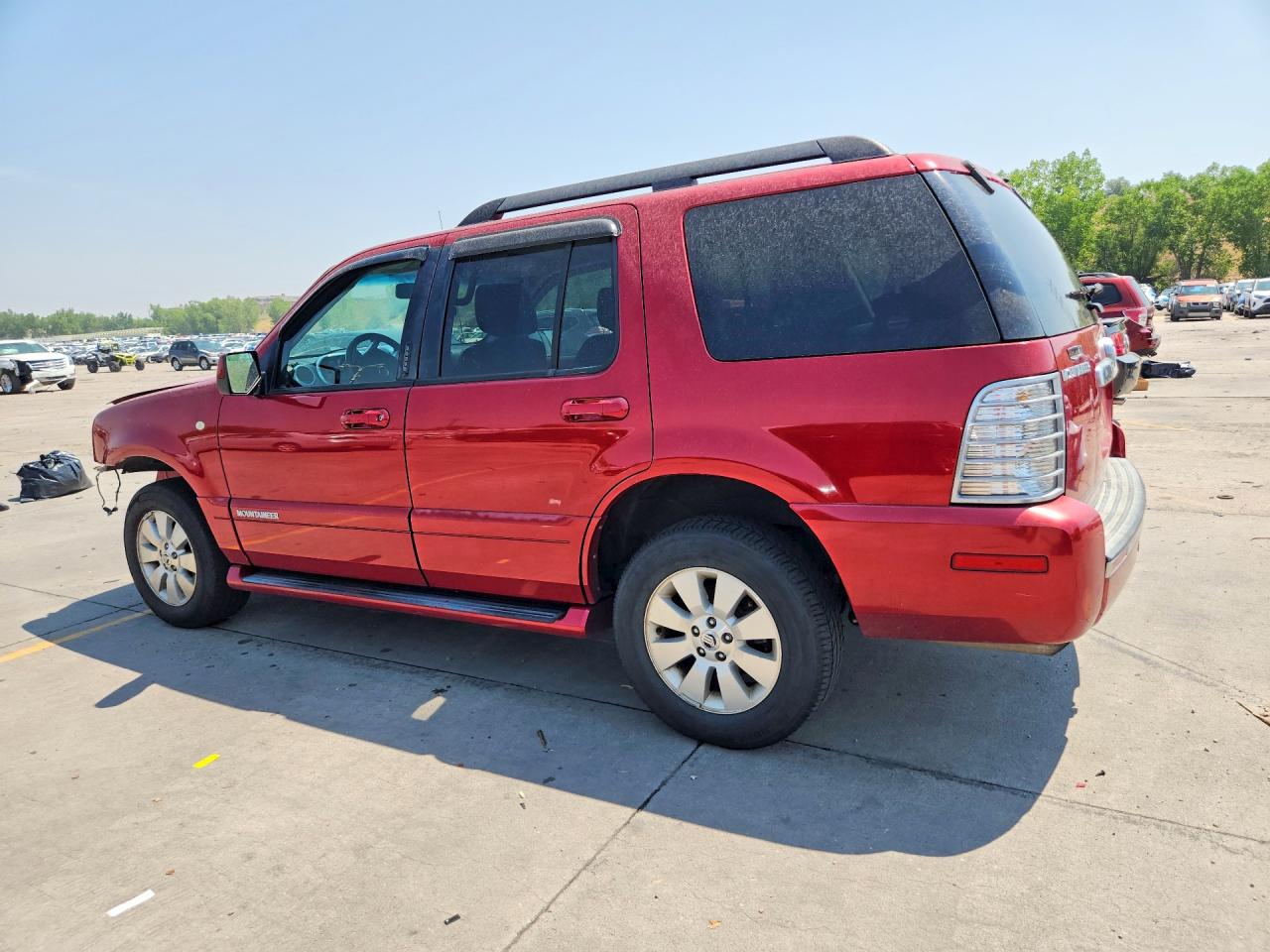 2008 Mercury Mountaineer Luxury Burgundy vin: 4M2EU47E98UJ12233