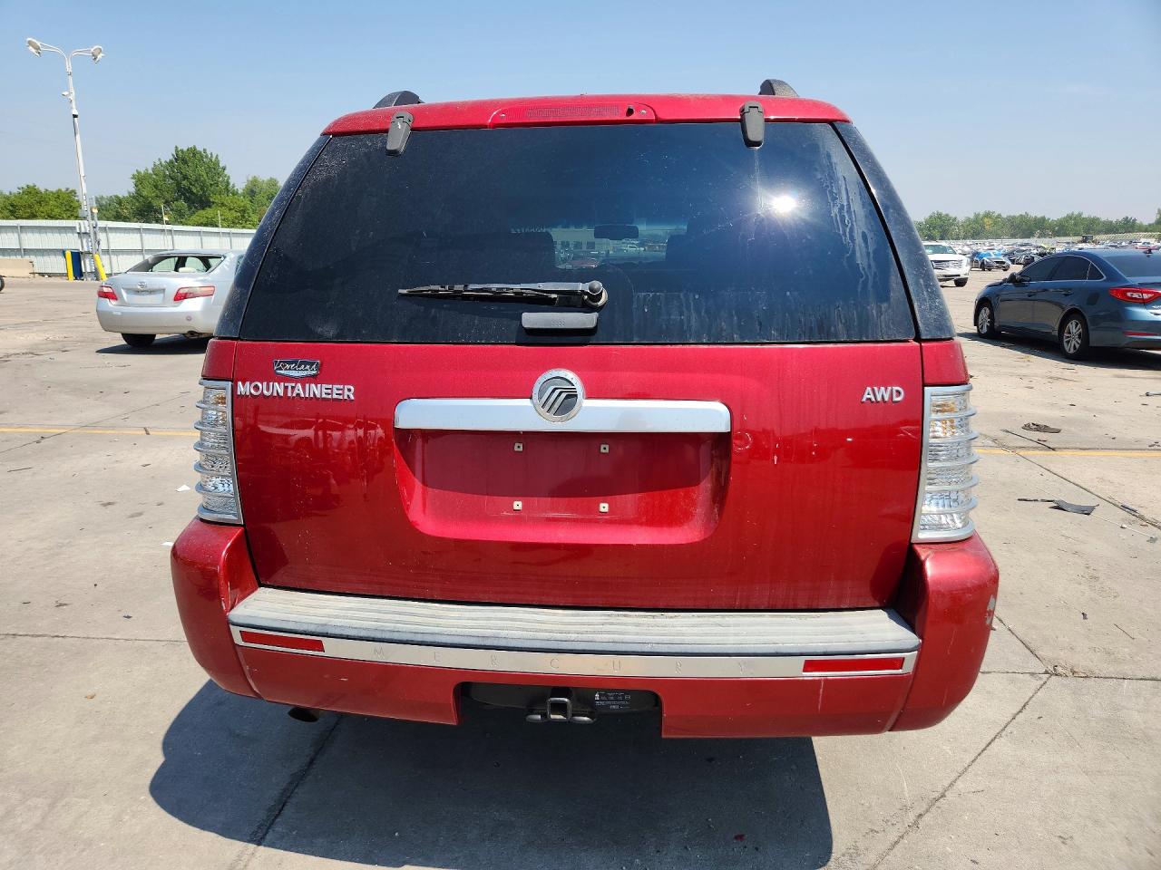 2008 Mercury Mountaineer Luxury Burgundy vin: 4M2EU47E98UJ12233