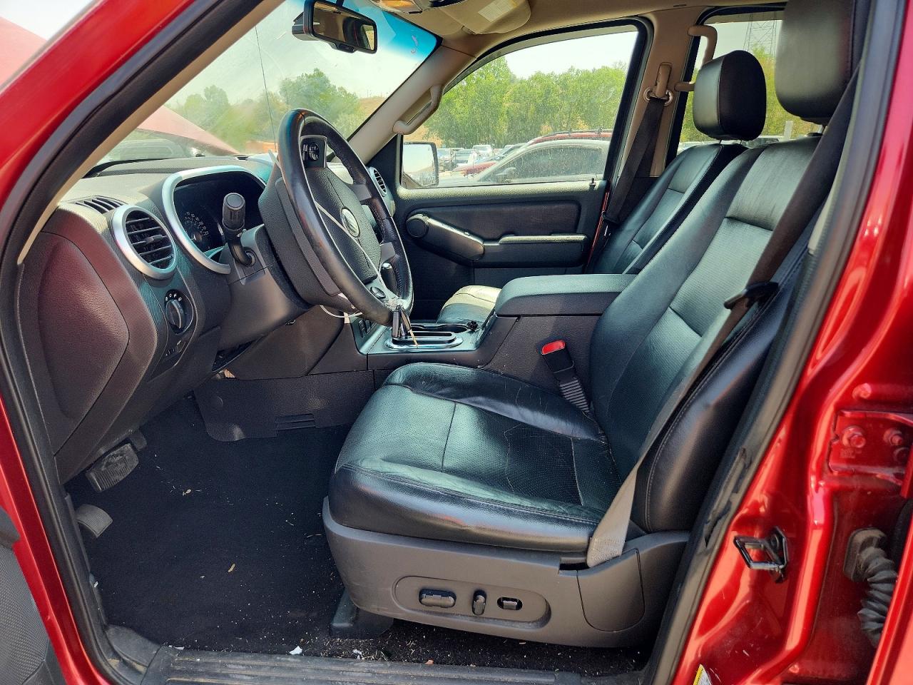 2008 Mercury Mountaineer Luxury Burgundy vin: 4M2EU47E98UJ12233
