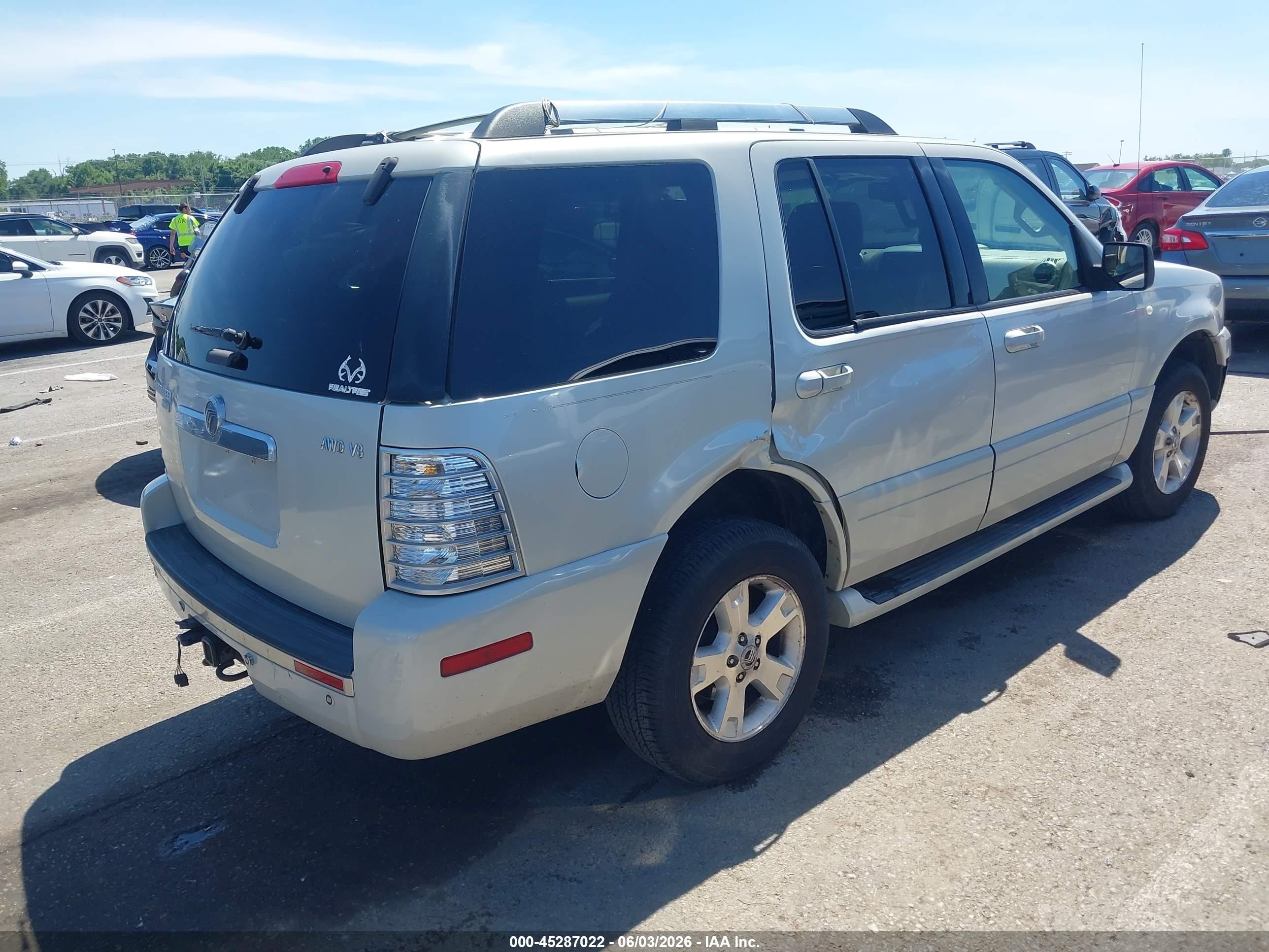 2006 Mercury Mountaineer Premier Cream vin: 4M2EU48806ZJ04241