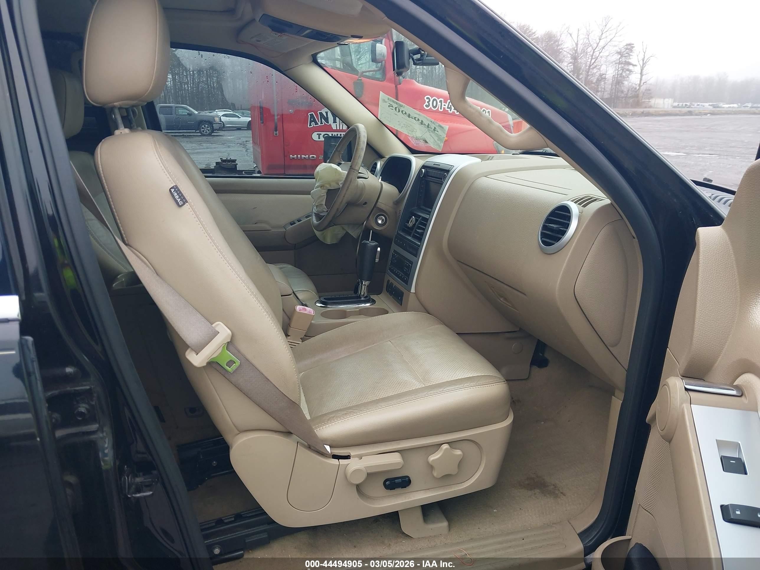 2008 Mercury Mountaineer Premier Черный vin: 4M2EU48808UJ01999