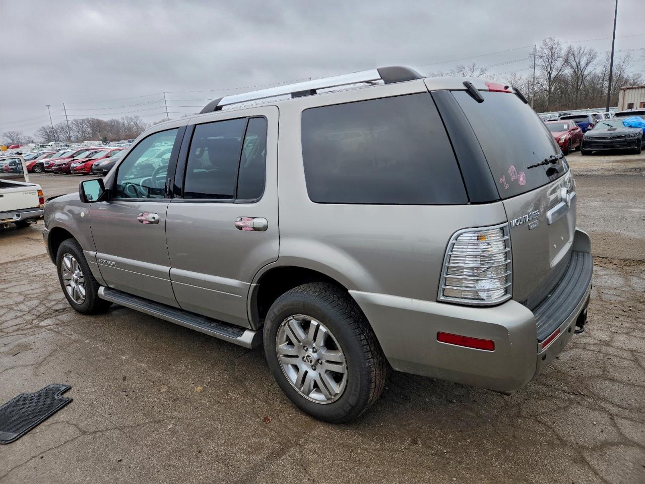2008 Mercury Mountaineer Premier Серебряный vin: 4M2EU48818UJ06662