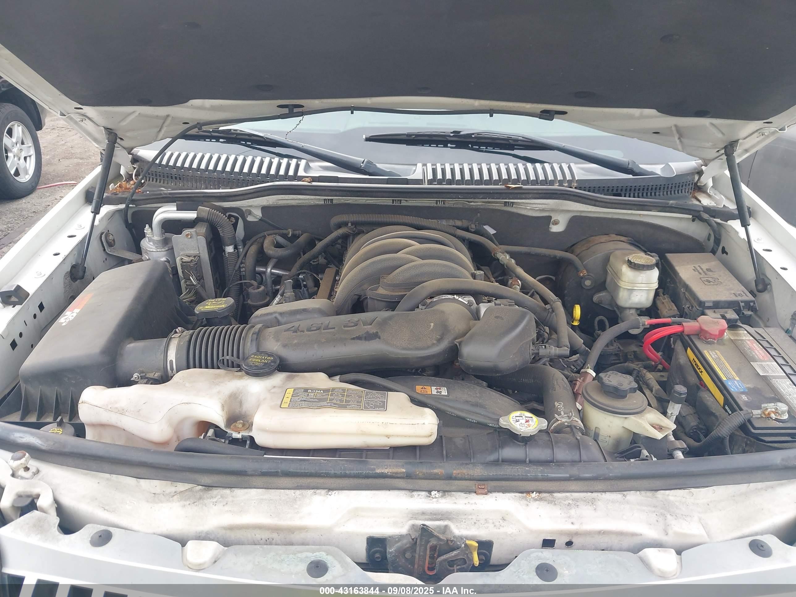 2009 Mercury Mountaineer Premier Белый vin: 4M2EU48819UJ01821