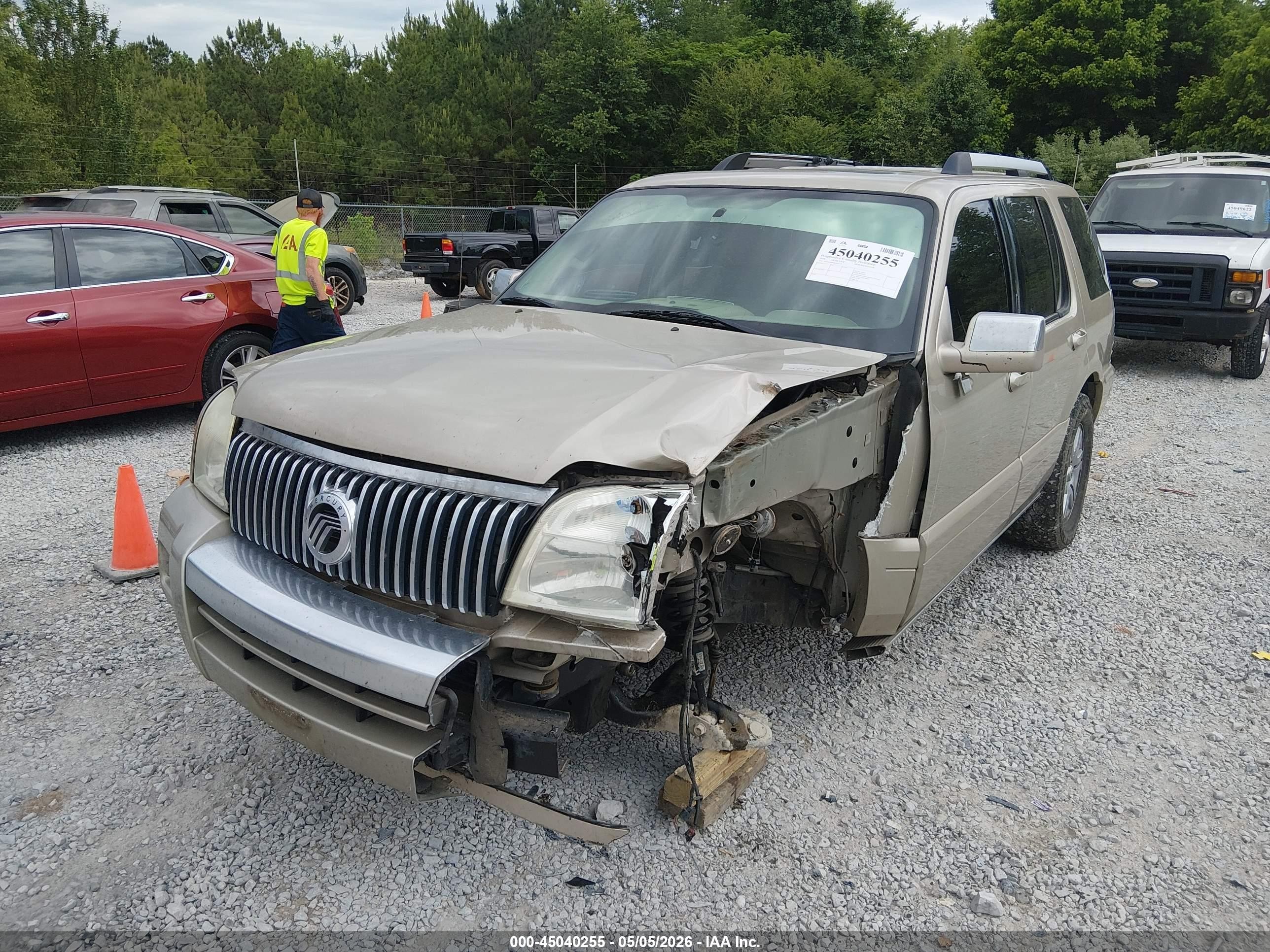 2006 Mercury Mountaineer Premier Gold vin: 4M2EU48826UJ09339