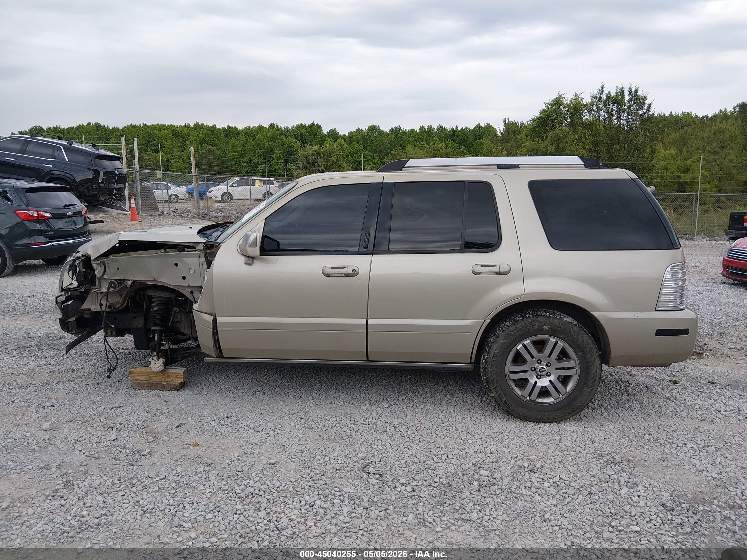 2006 Mercury Mountaineer Premier Gold vin: 4M2EU48826UJ09339