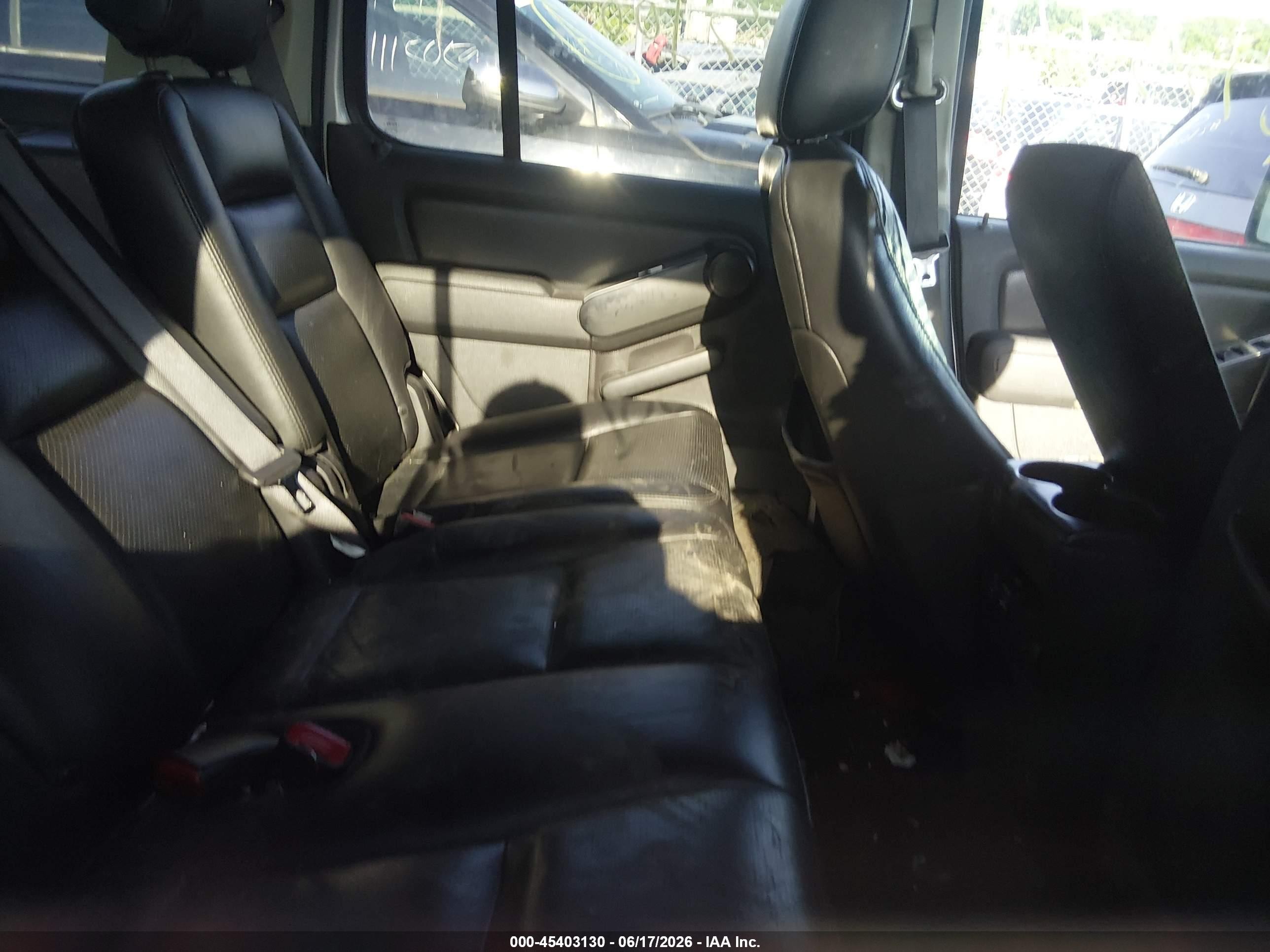2008 Mercury Mountaineer Premier Серебряный vin: 4M2EU48828UJ06251
