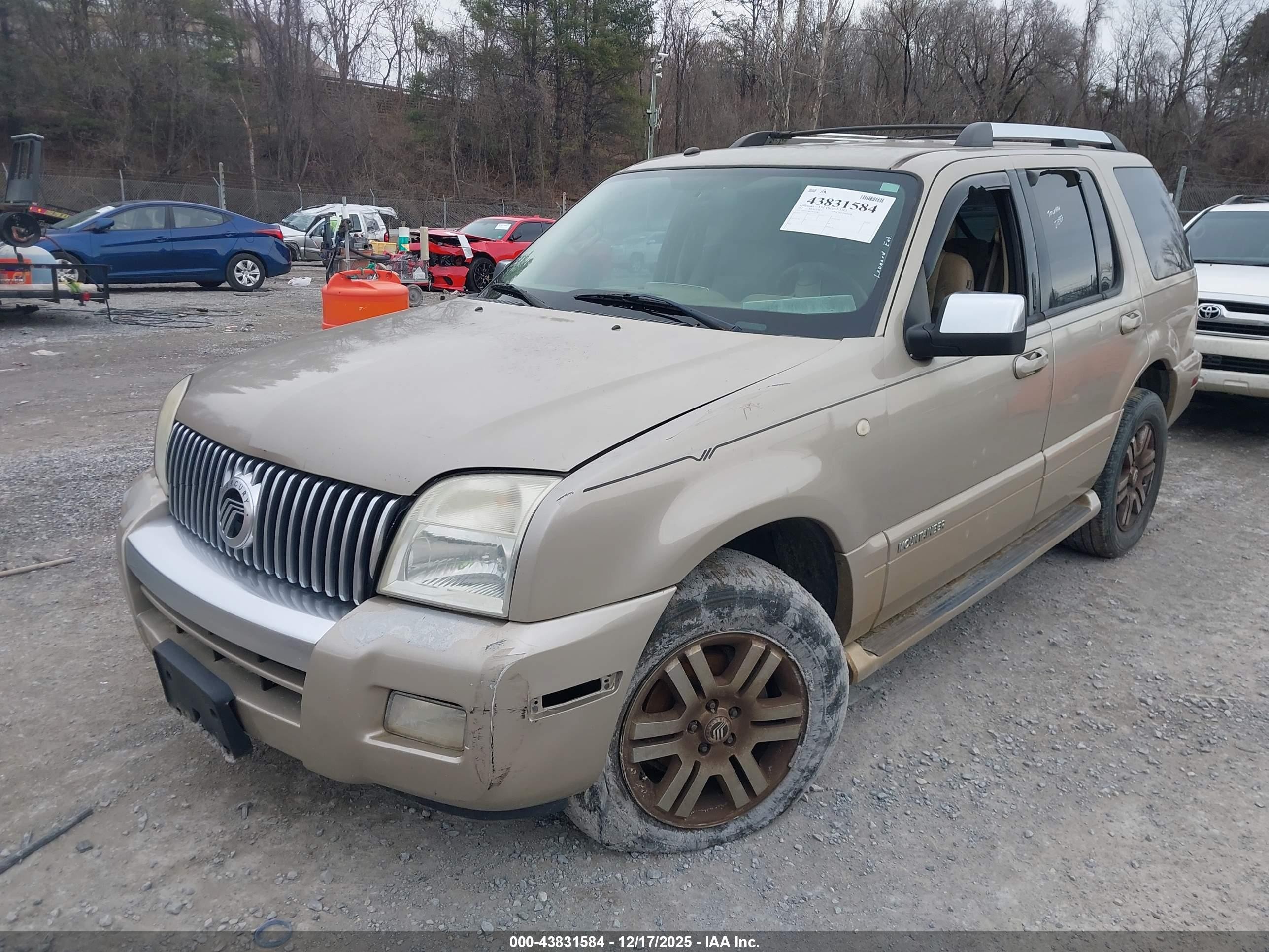 2007 Mercury Mountaineer Premier Gold vin: 4M2EU48837UJ13983