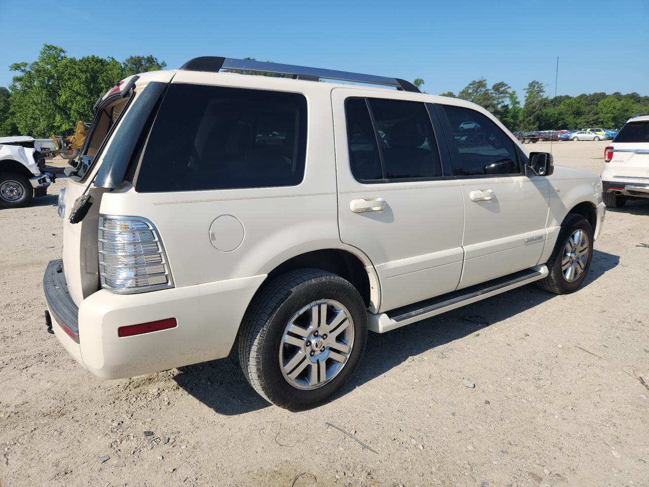 2008 Mercury Mountaineer Premier White vin: 4M2EU48858UJ03991