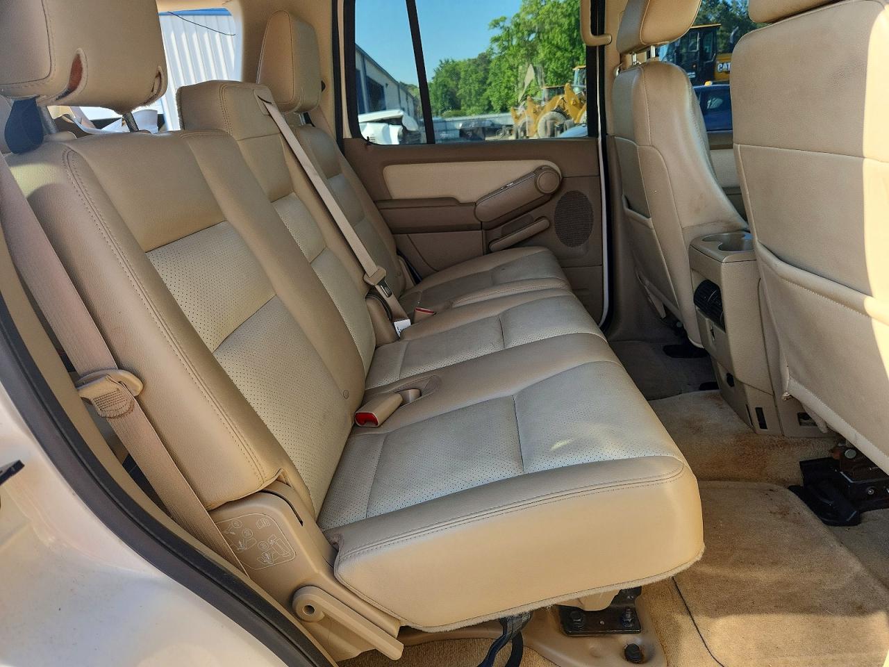 2008 Mercury Mountaineer Premier White vin: 4M2EU48858UJ03991