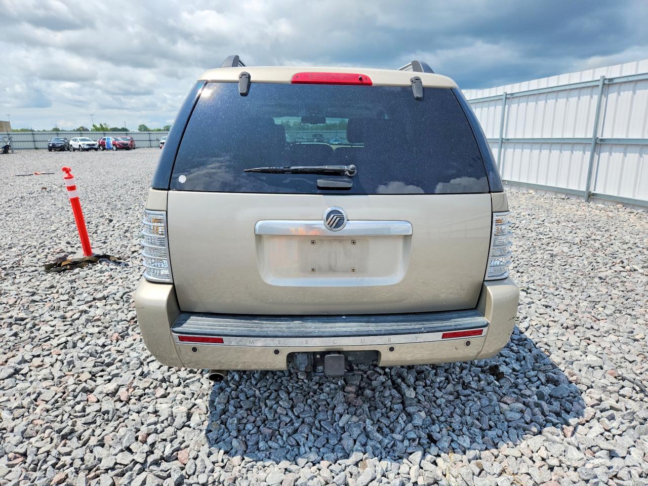 2006 Mercury Mountaineer Premier Gold vin: 4M2EU48866UJ07903
