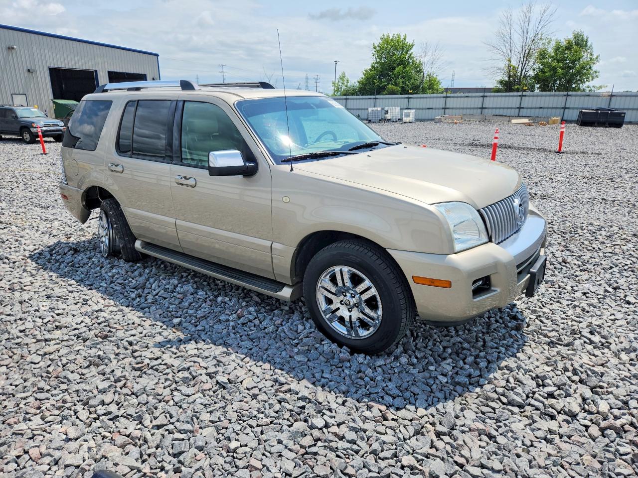2006 Mercury Mountaineer Premier Gold vin: 4M2EU48866UJ07903