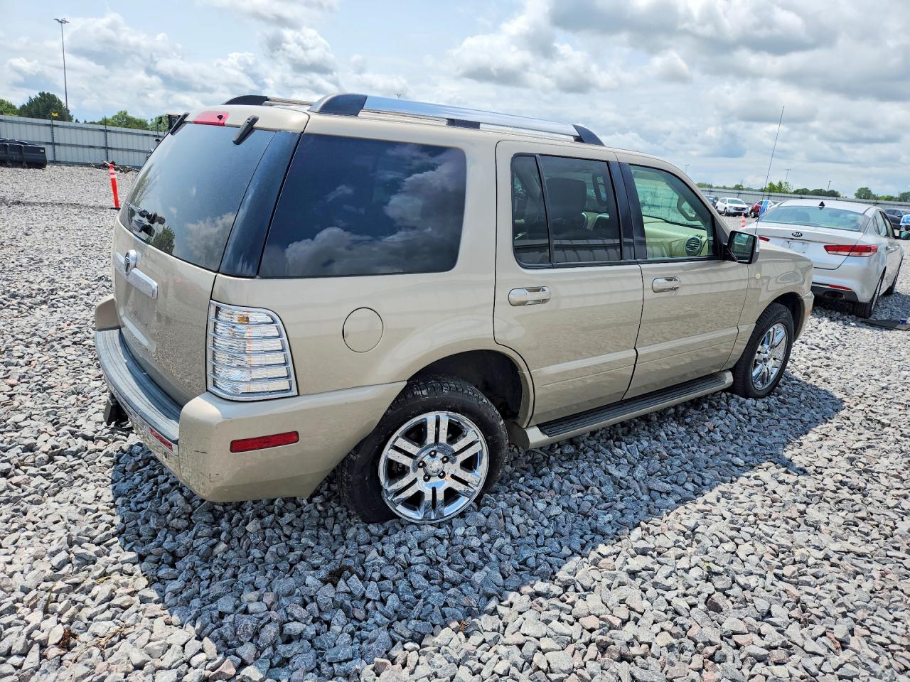 2006 Mercury Mountaineer Premier Gold vin: 4M2EU48866UJ07903