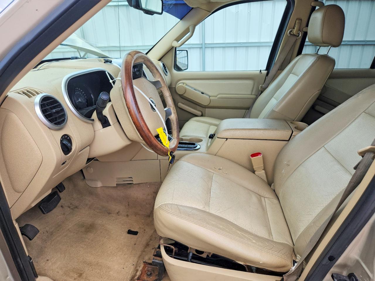 2006 Mercury Mountaineer Premier Gold vin: 4M2EU48866UJ07903