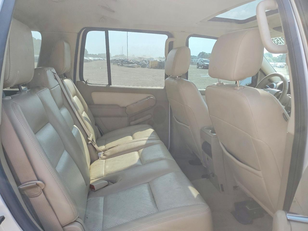 2008 Mercury Mountaineer Premier White vin: 4M2EU48868UJ05877