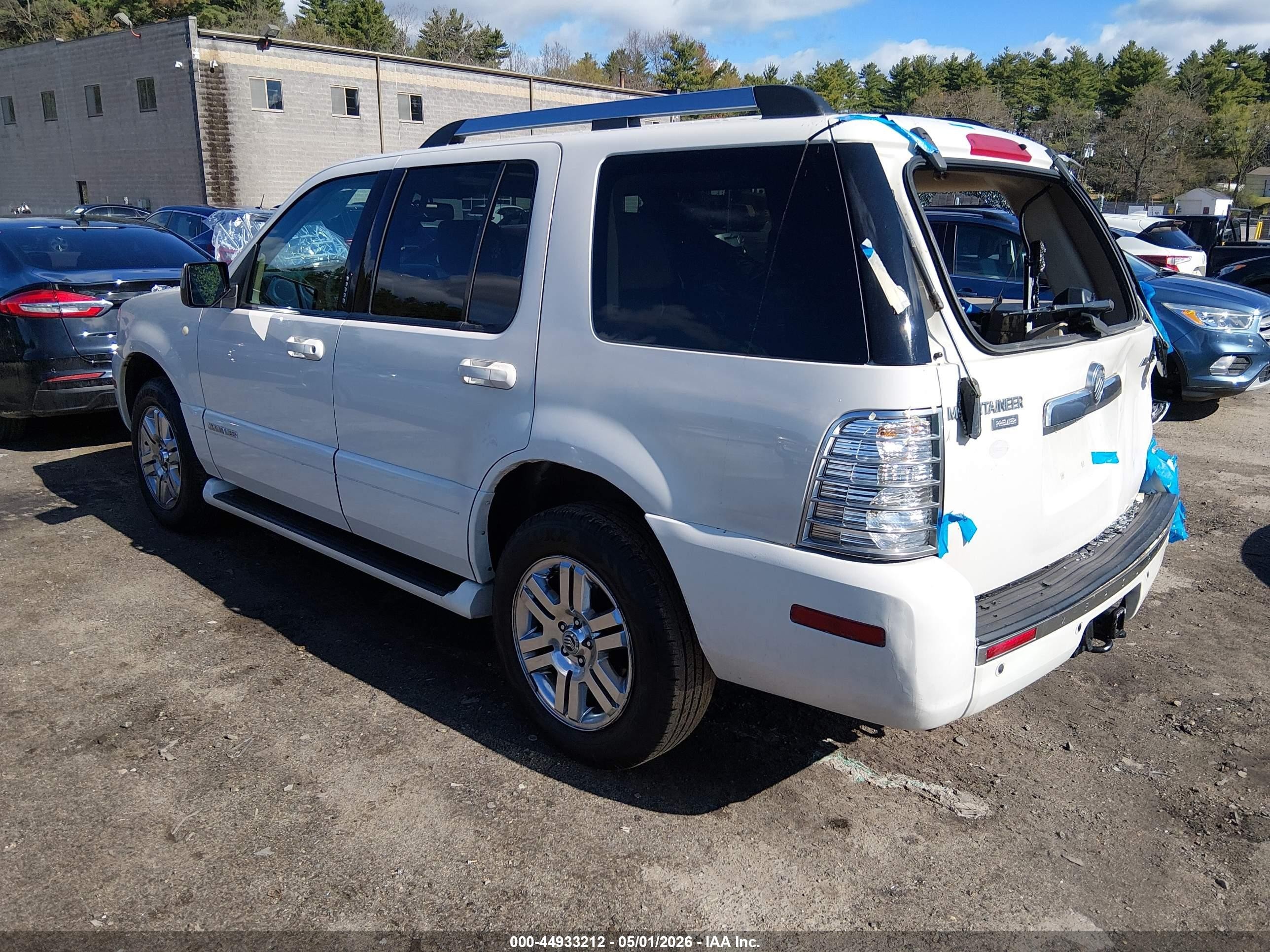 2008 Mercury Mountaineer Premier White vin: 4M2EU48868UJ13820