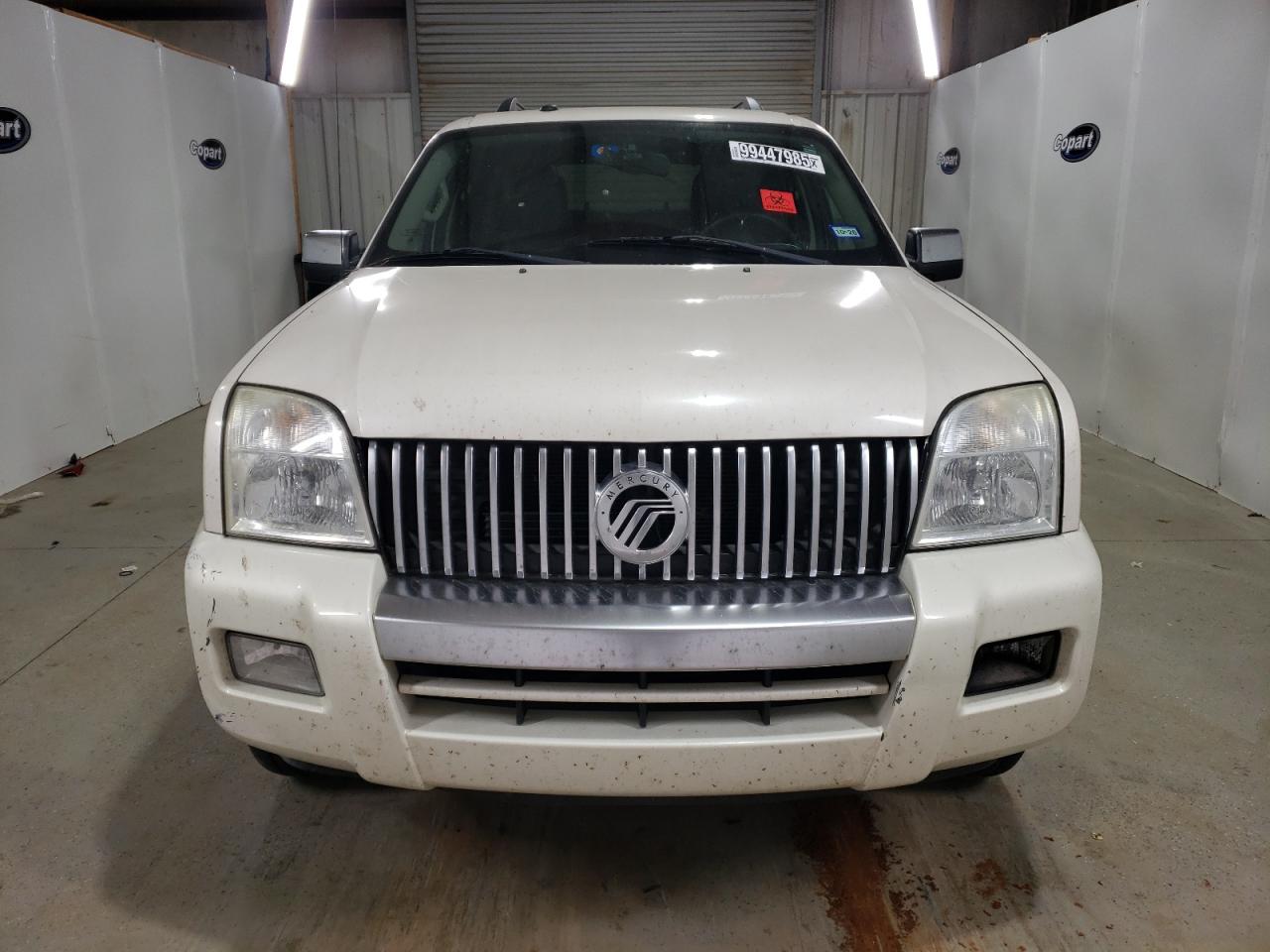 2009 Mercury Mountaineer Premier Кремовый vin: 4M2EU48869UJ00227 Damage: Left Head Lamp, Faded, Repair Required