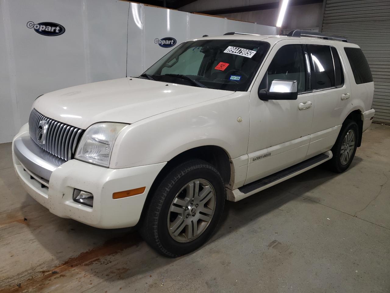 2009 Mercury Mountaineer Premier Кремовый vin: 4M2EU48869UJ00227 Damage: Left Front Door, Multiple Scratches Heavy, 3