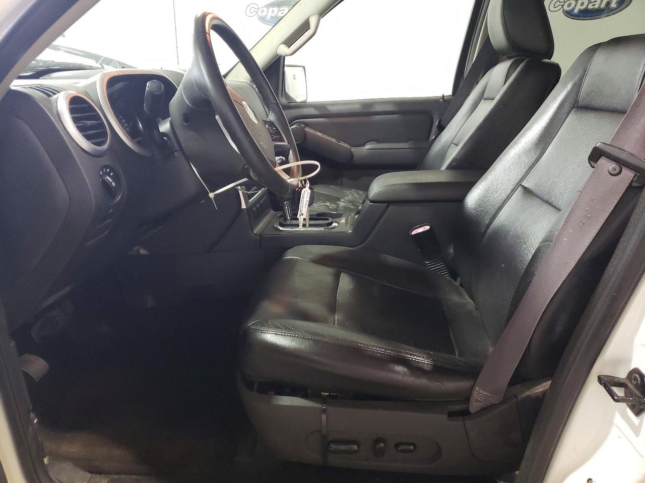 2009 Mercury Mountaineer Premier Кремовый vin: 4M2EU48869UJ00227