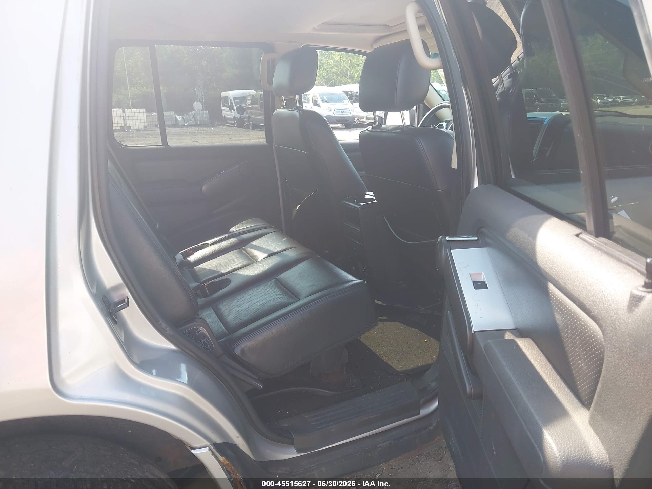 2006 Mercury Mountaineer Premier Silver vin: 4M2EU48876UJ00054