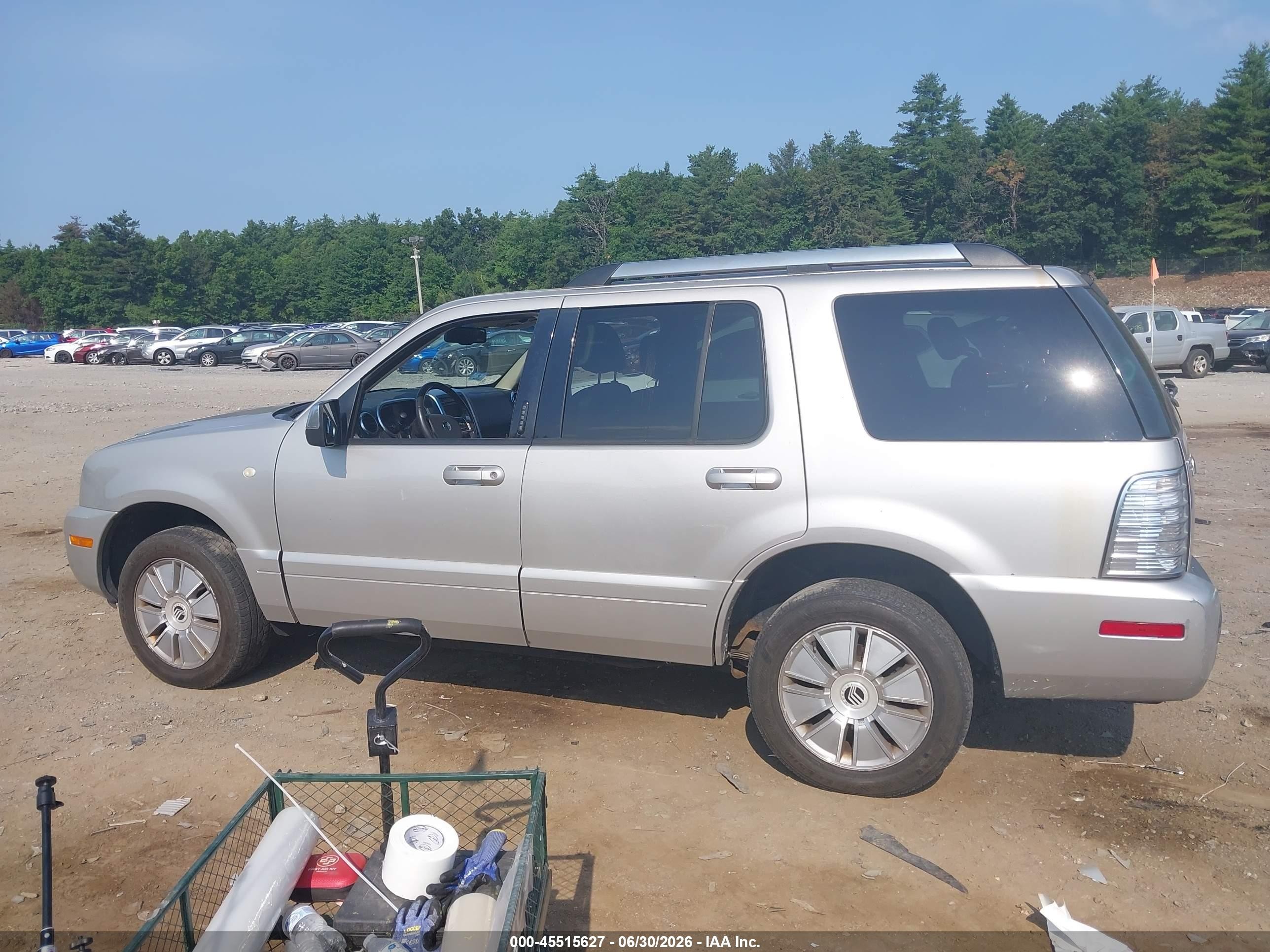 2006 Mercury Mountaineer Premier Silver vin: 4M2EU48876UJ00054