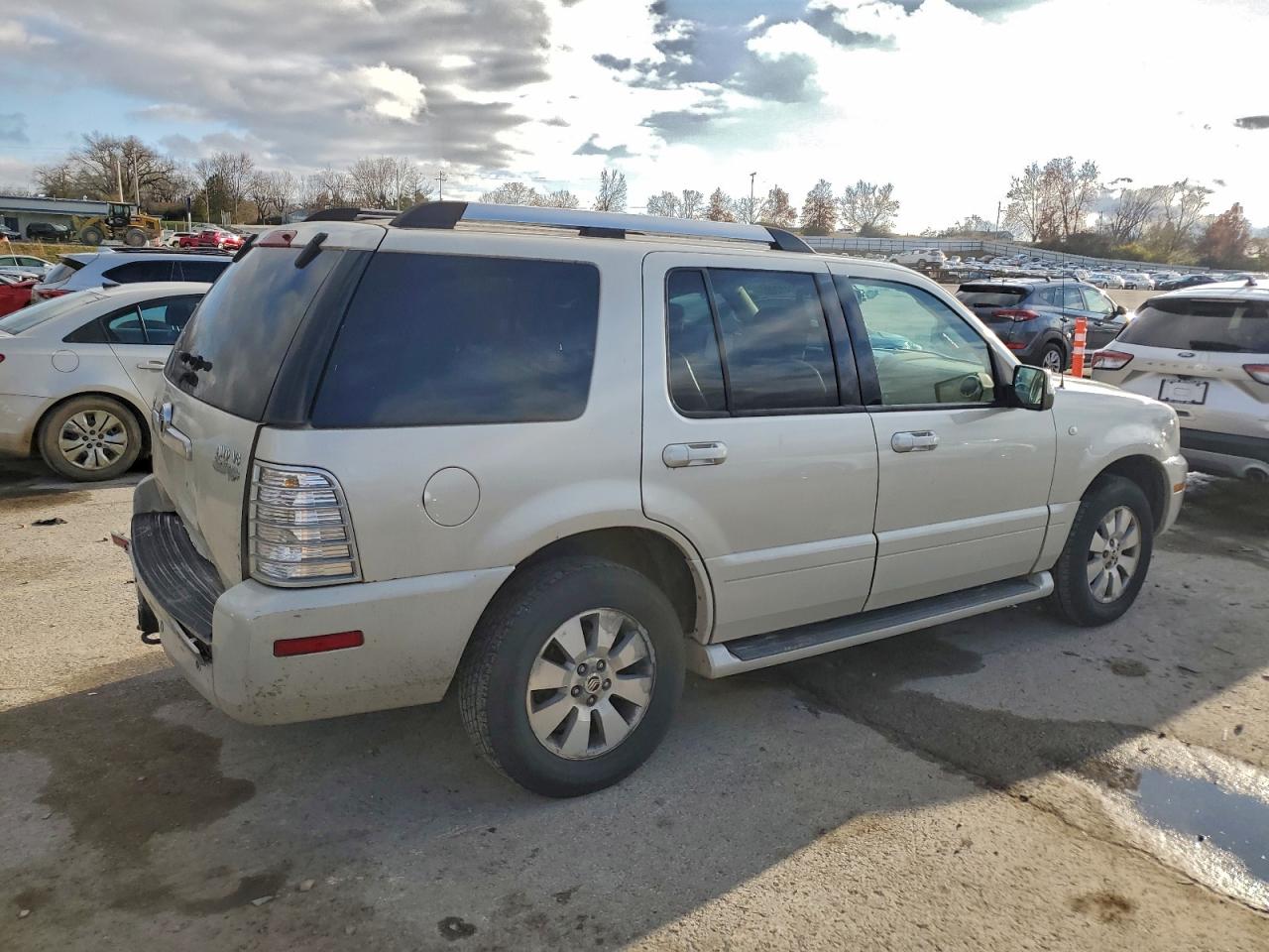 2006 Mercury Mountaineer Premier White vin: 4M2EU48876ZJ01210