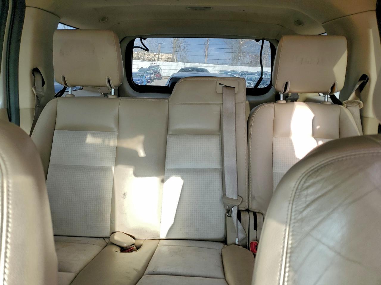 2006 Mercury Mountaineer Premier White vin: 4M2EU48876ZJ01210
