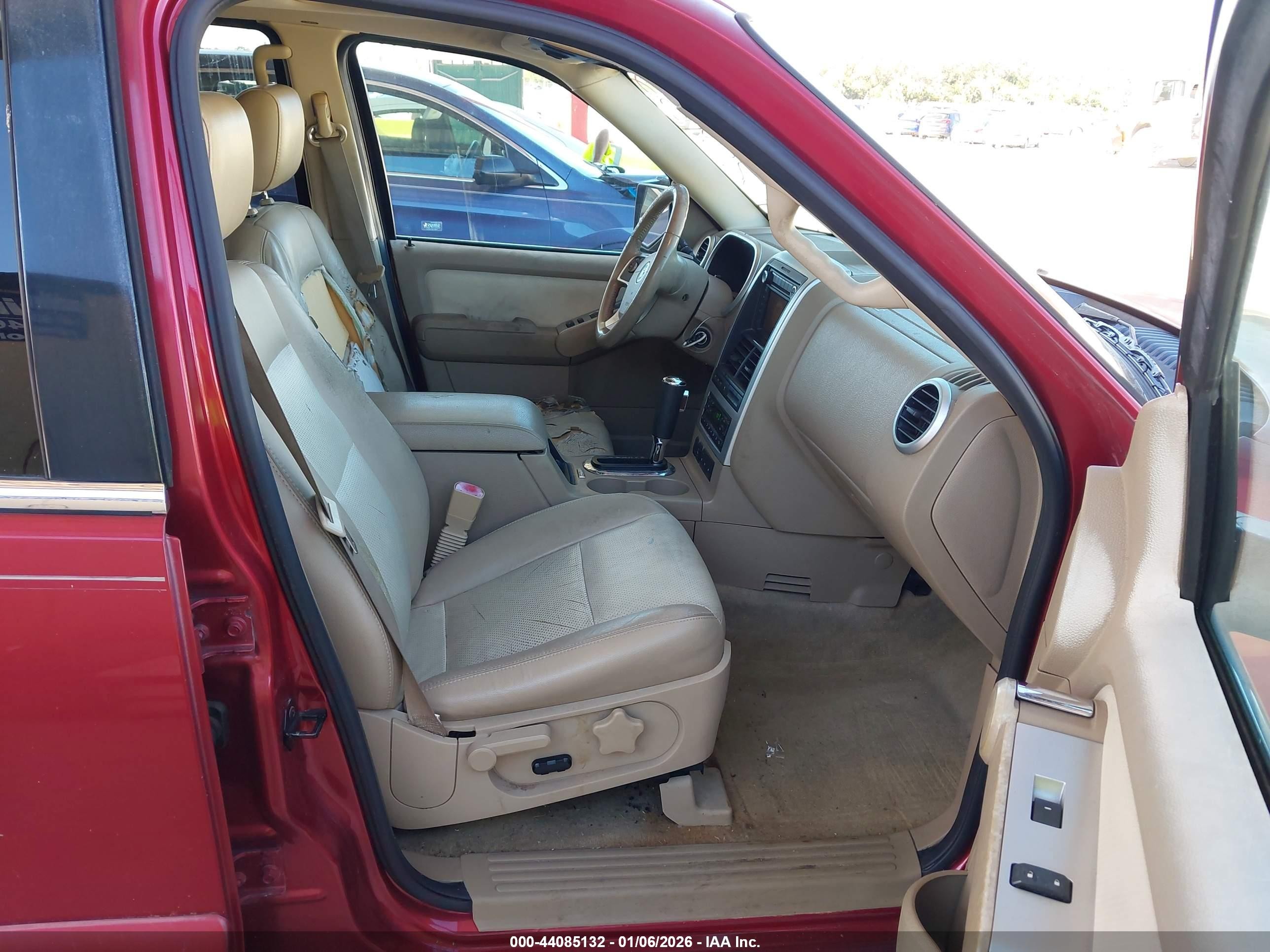 2008 Mercury Mountaineer Premier Burgundy vin: 4M2EU48878UJ05807