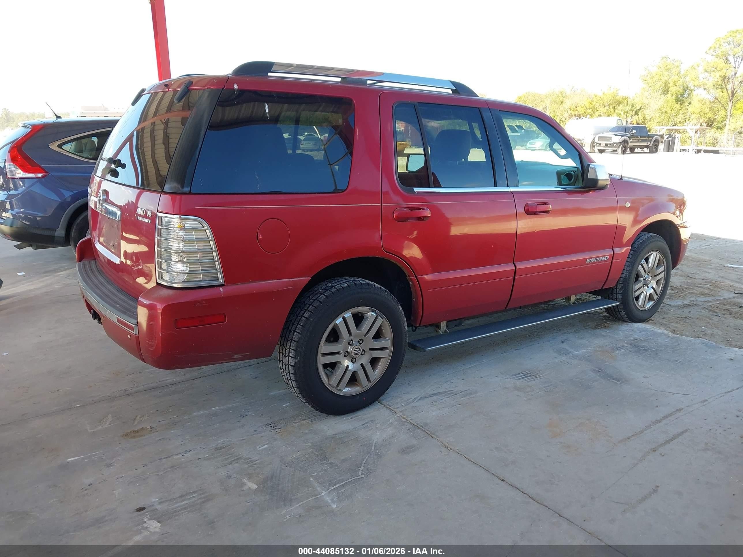 2008 Mercury Mountaineer Premier Burgundy vin: 4M2EU48878UJ05807