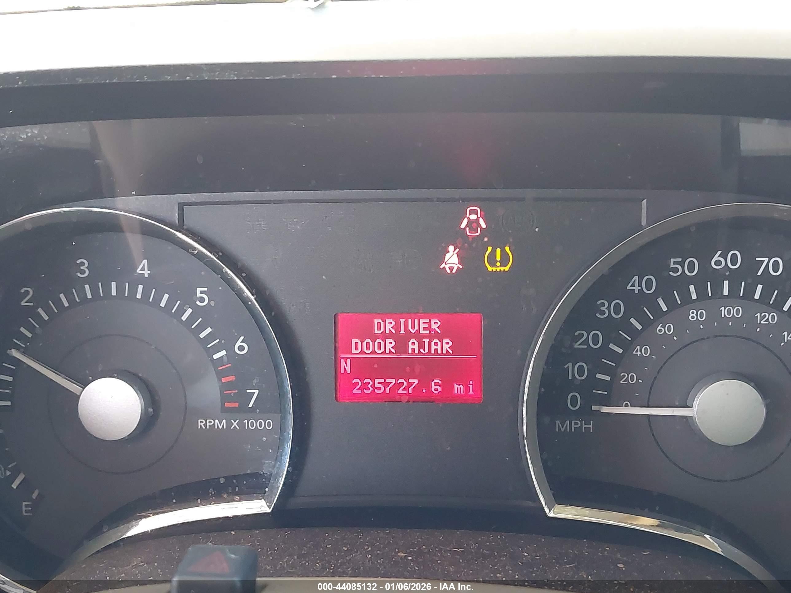 2008 Mercury Mountaineer Premier Burgundy vin: 4M2EU48878UJ05807