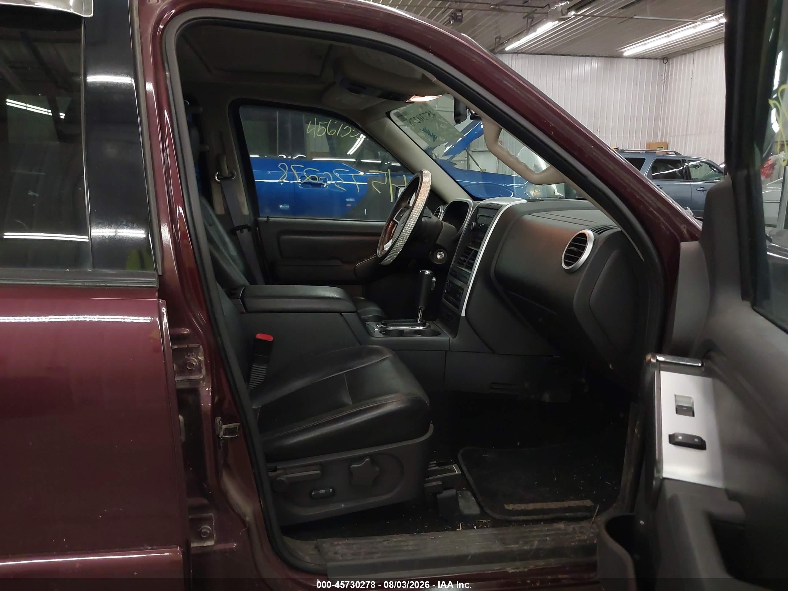 2008 Mercury Mountaineer Premier Maroon vin: 4M2EU48878UJ11526