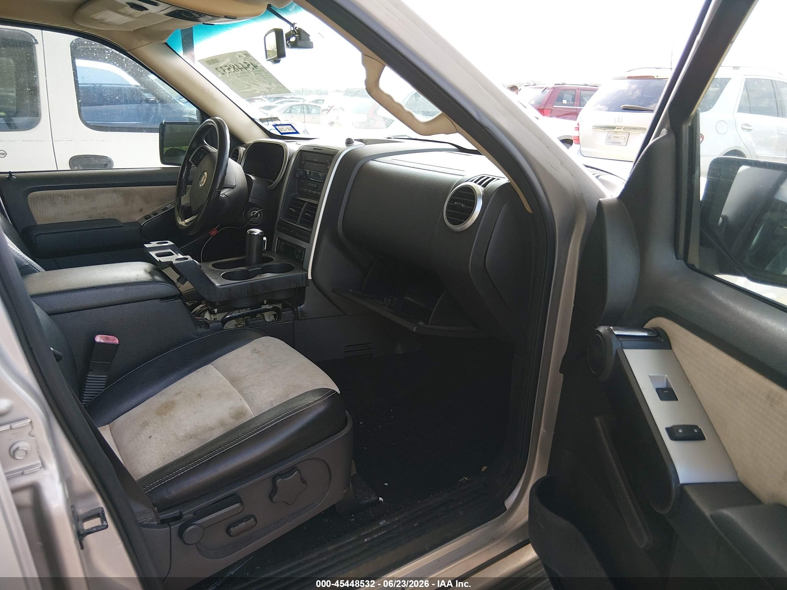 2006 Mercury Mountaineer Premier Tan vin: 4M2EU48886UJ00564